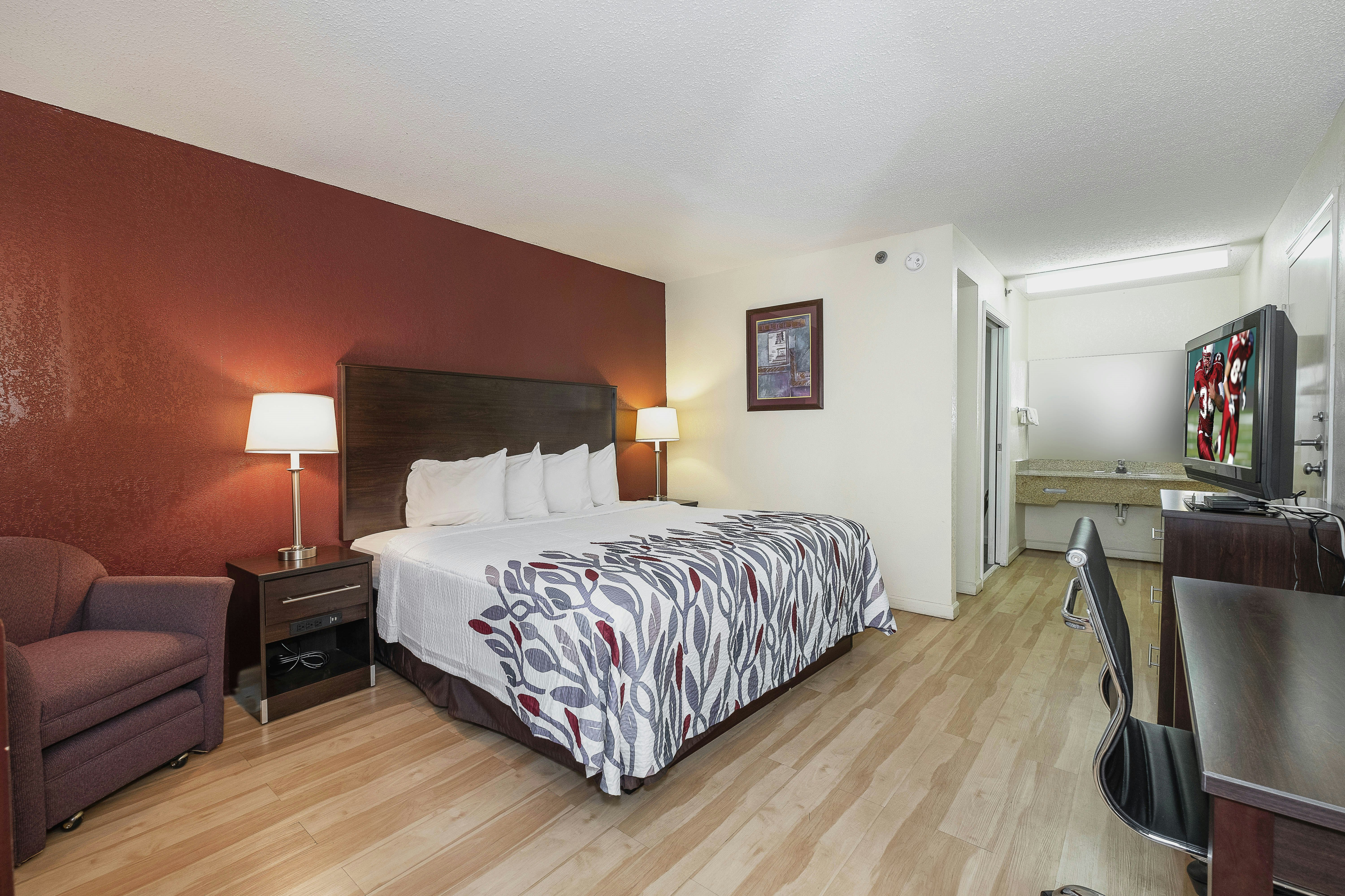 Red Roof Inn Suites Rome