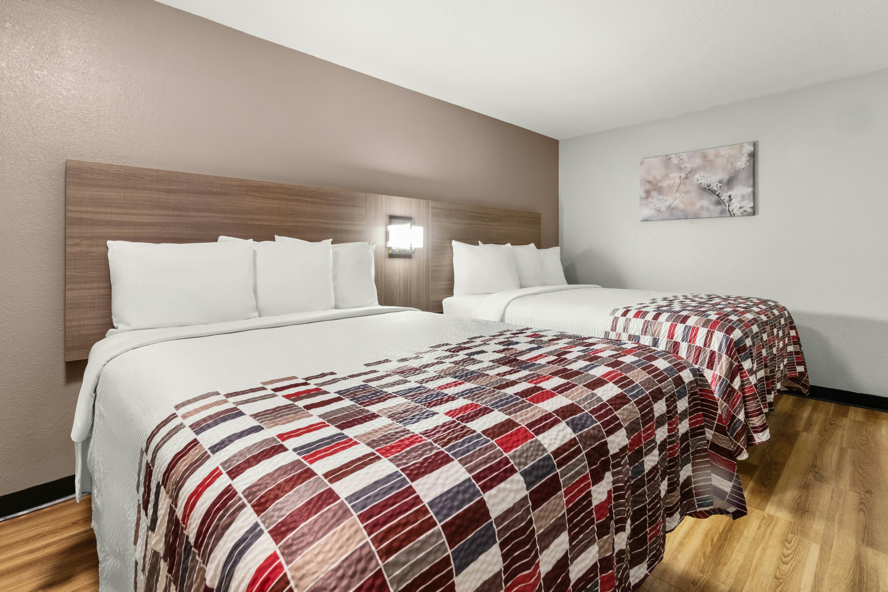 Deluxe 2 Queen Beds Non-Smoking