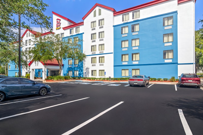 Red Roof PLUS+ Jacksonville – Southpoint