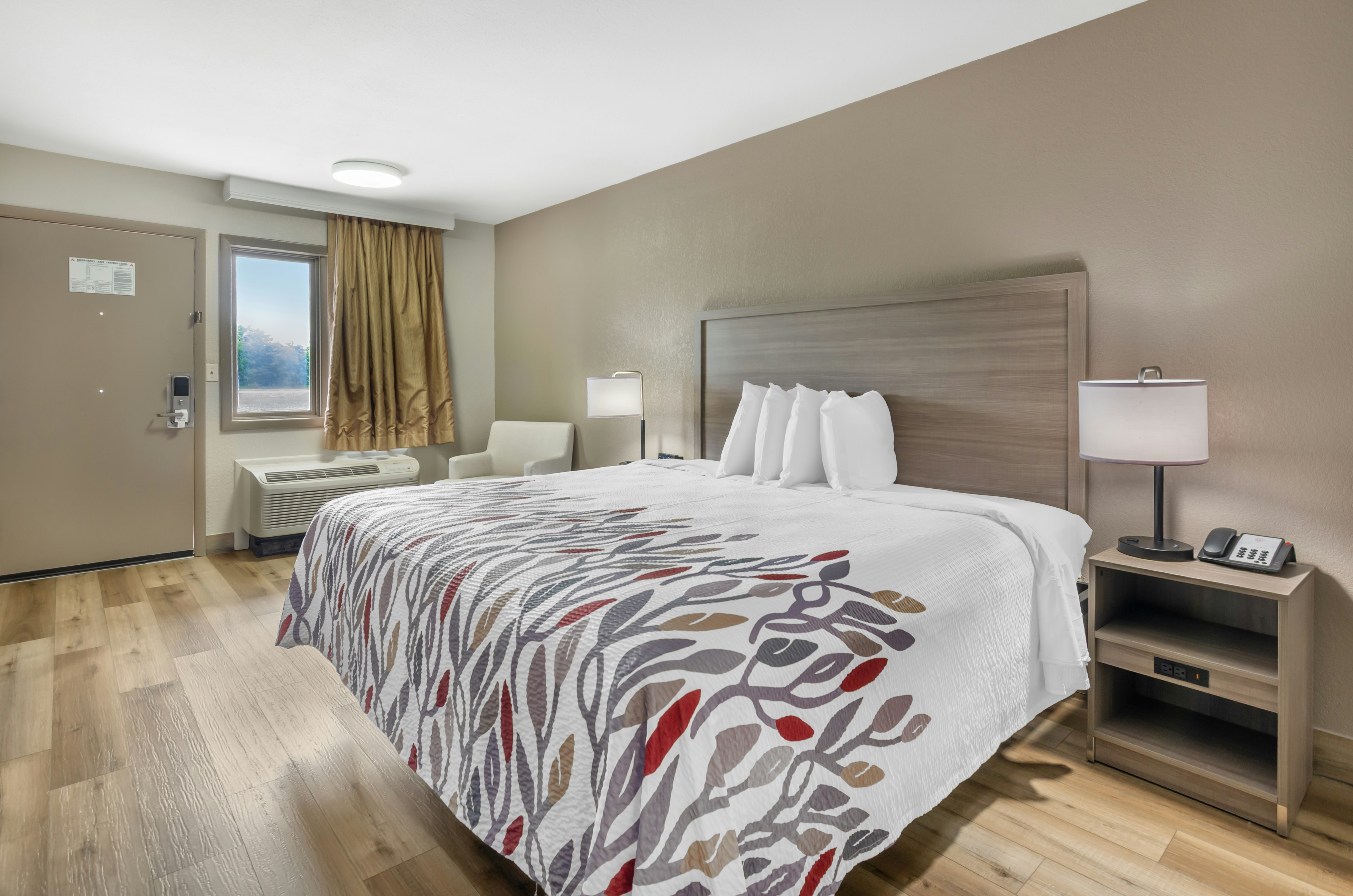Red Roof Inn Staunton