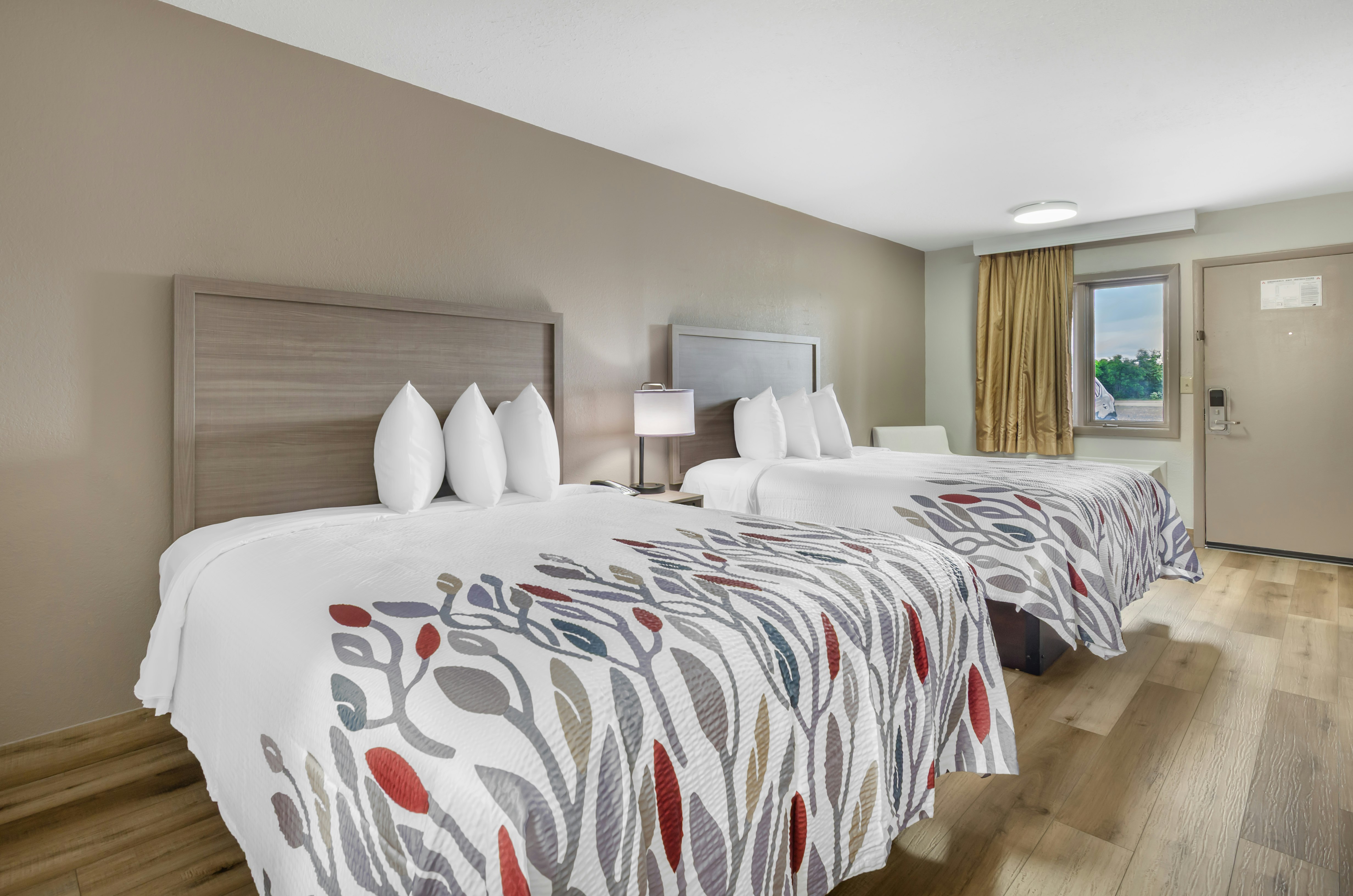 Superior 2 Queen Beds Non-Smoking