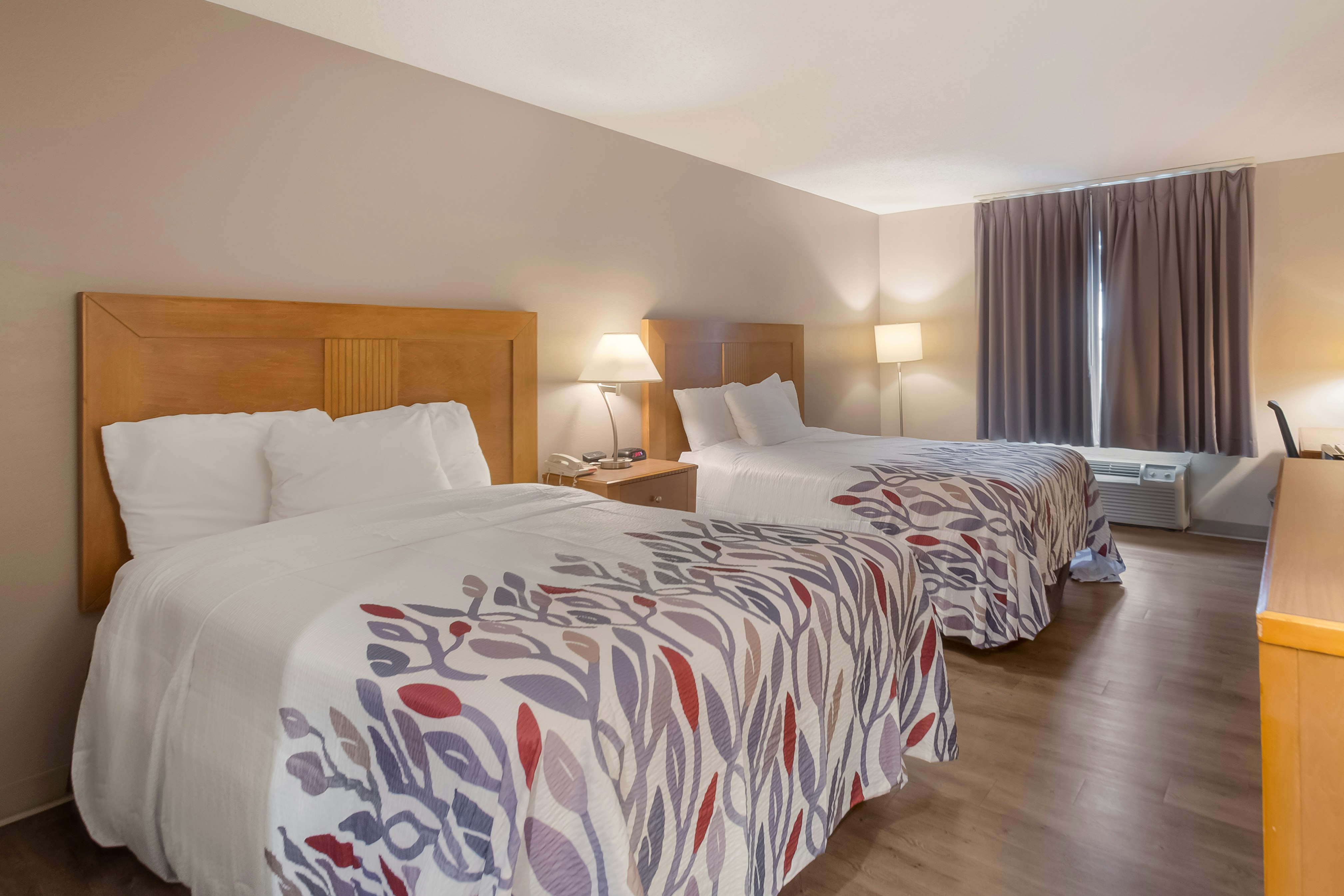 Deluxe 2 Full Beds Non-Smoking