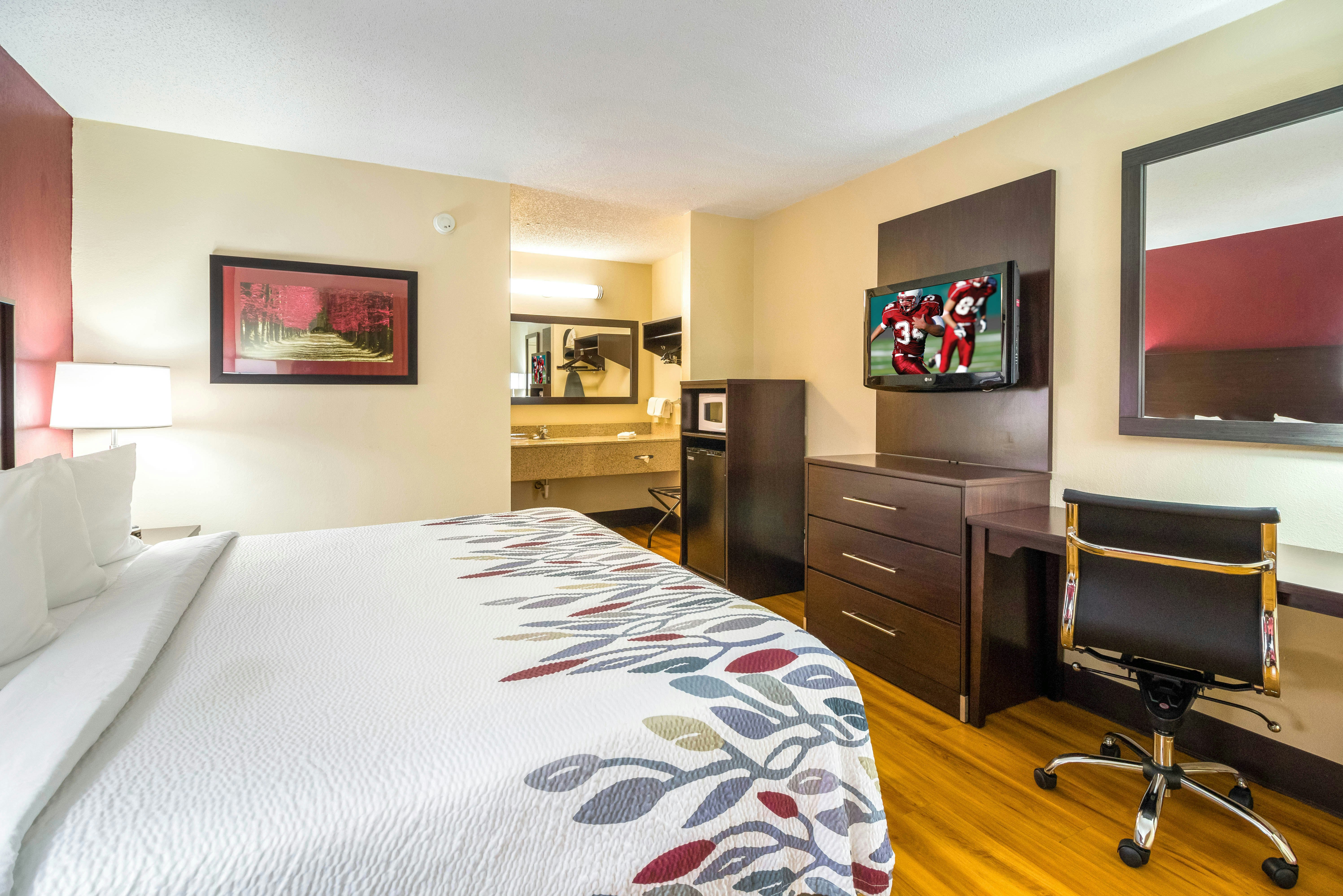 Red Roof Inn Clarksville