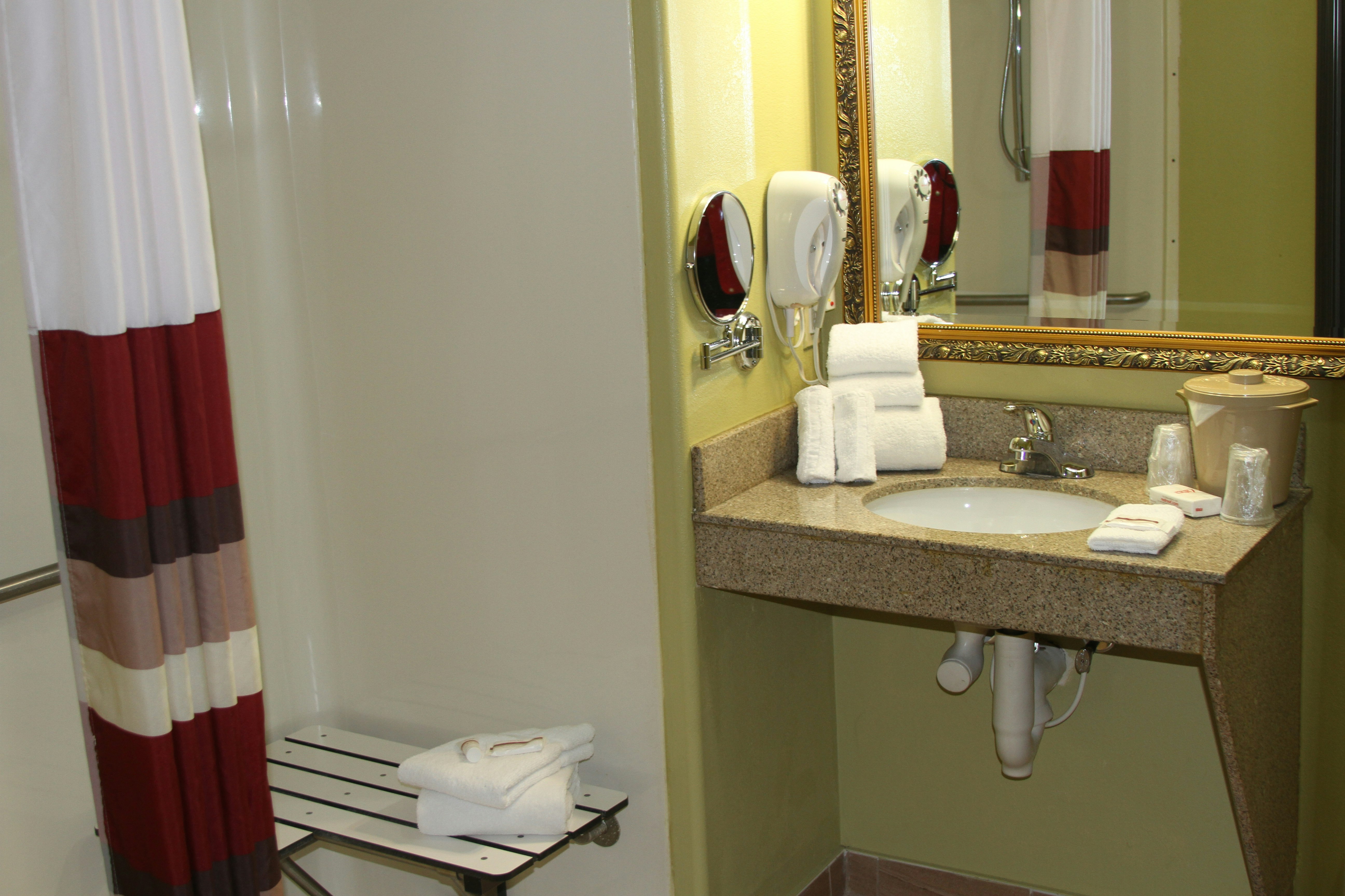 Red Roof Inn Suites Detroit-Melvindale/ Dearborn