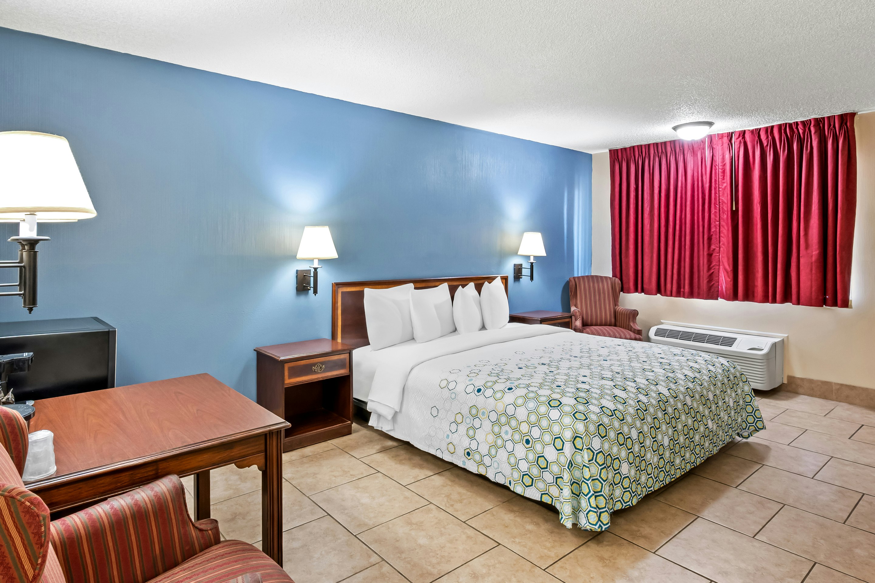HomeTowne Studios Yuba City Bonanza – Marysville