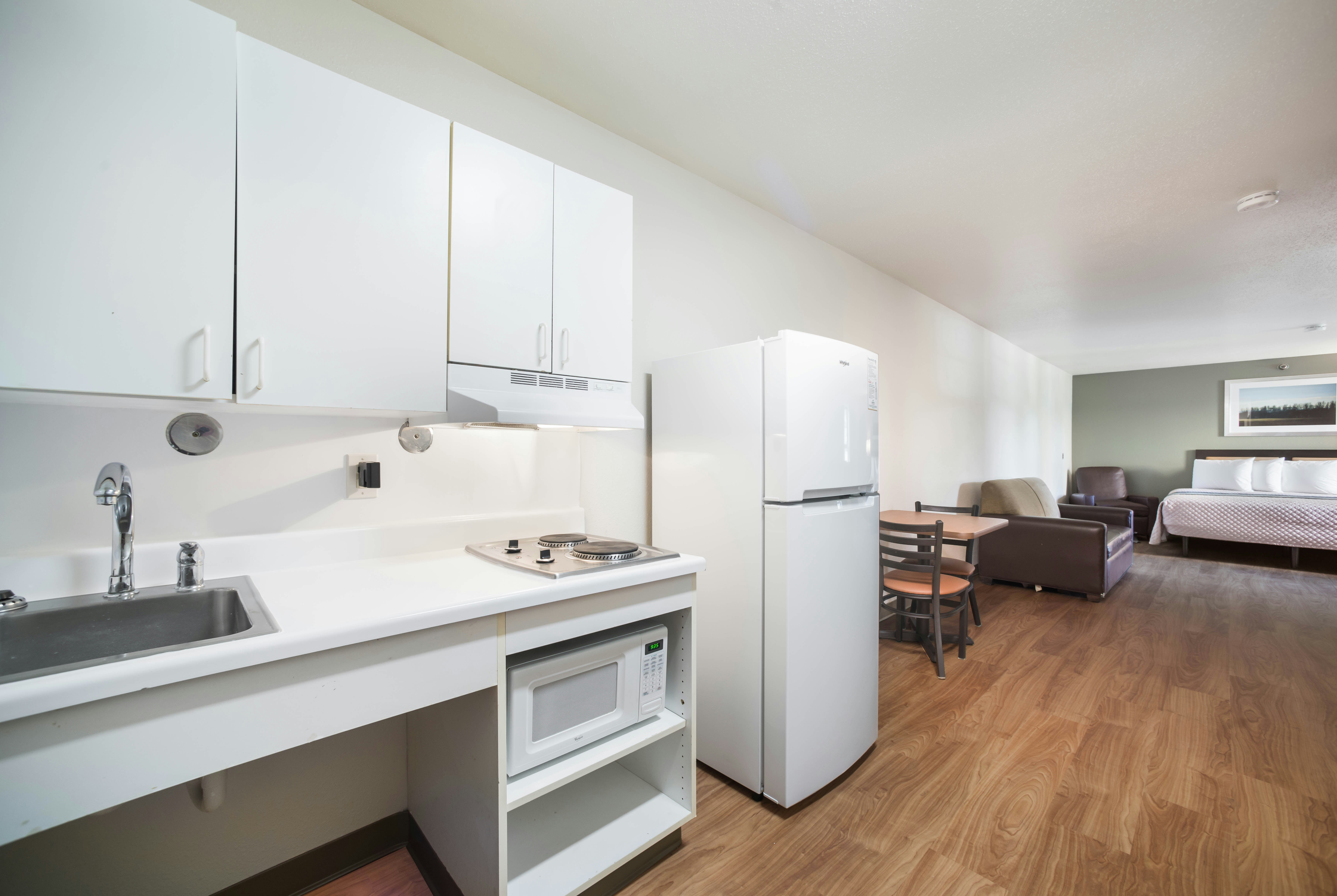 HomeTowne Studios St. Louis – Airport/ N Lindbergh