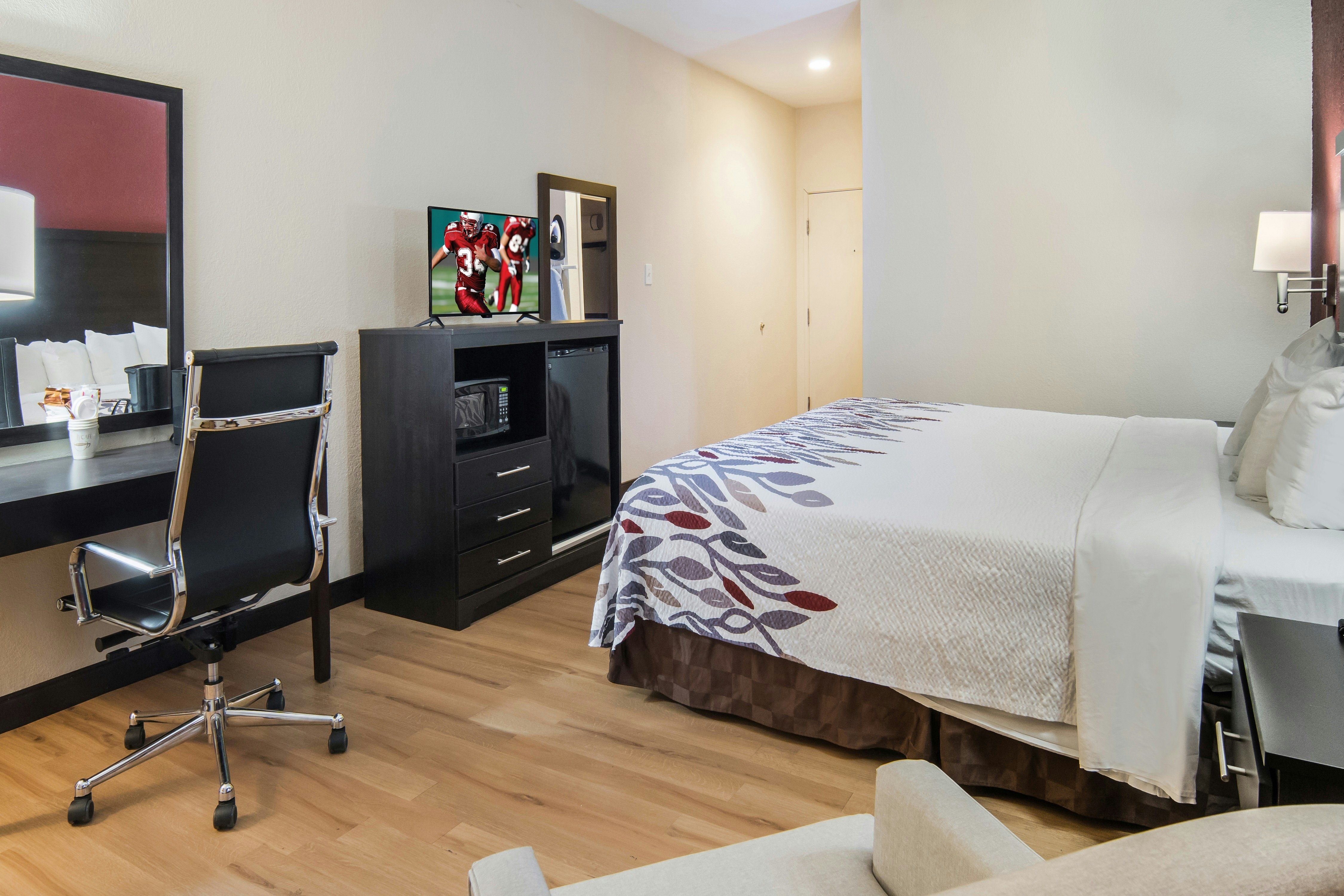 Red Roof Inn Fort Worth – Saginaw