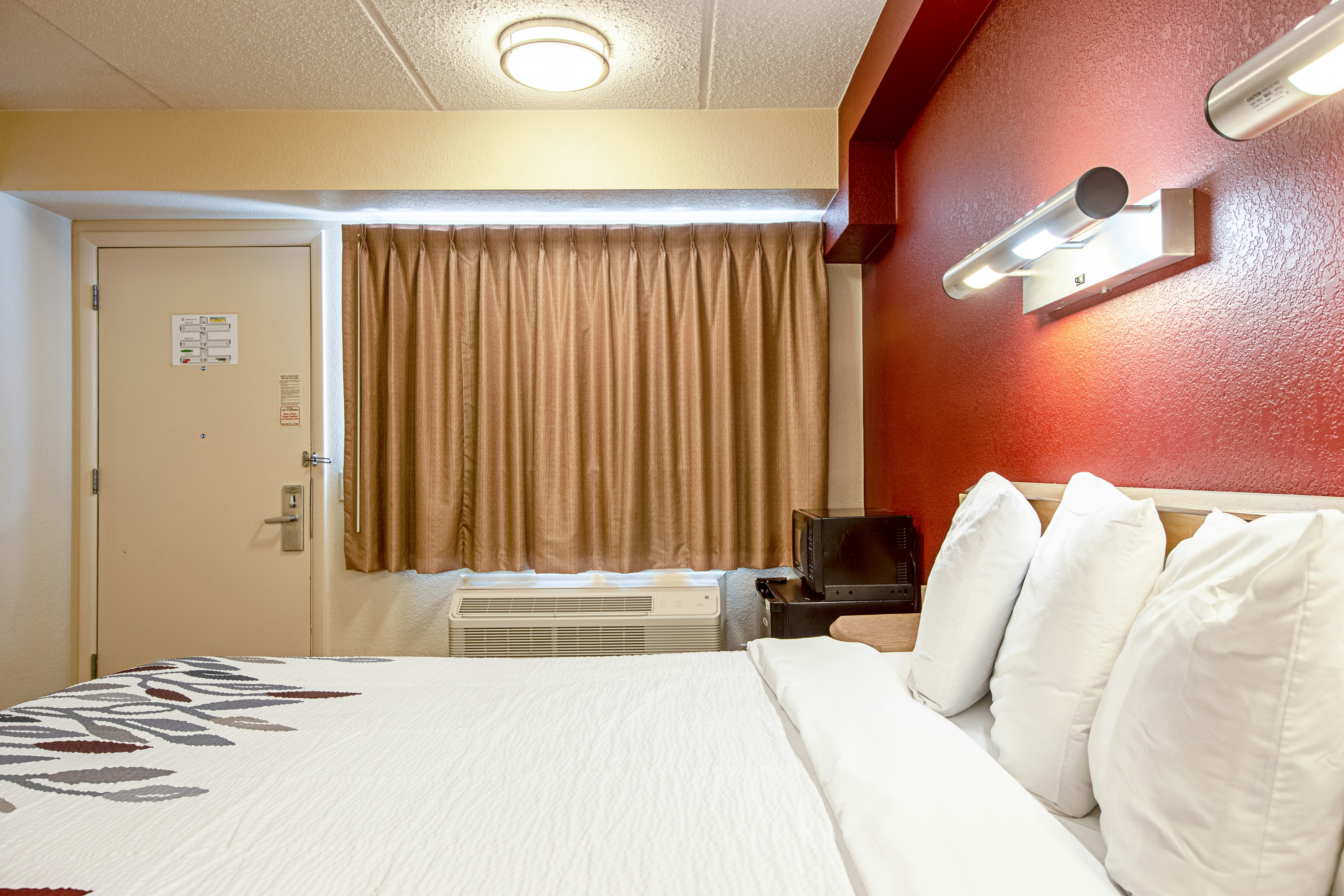 Red Roof Inn Charleston – Kanawha City, WV