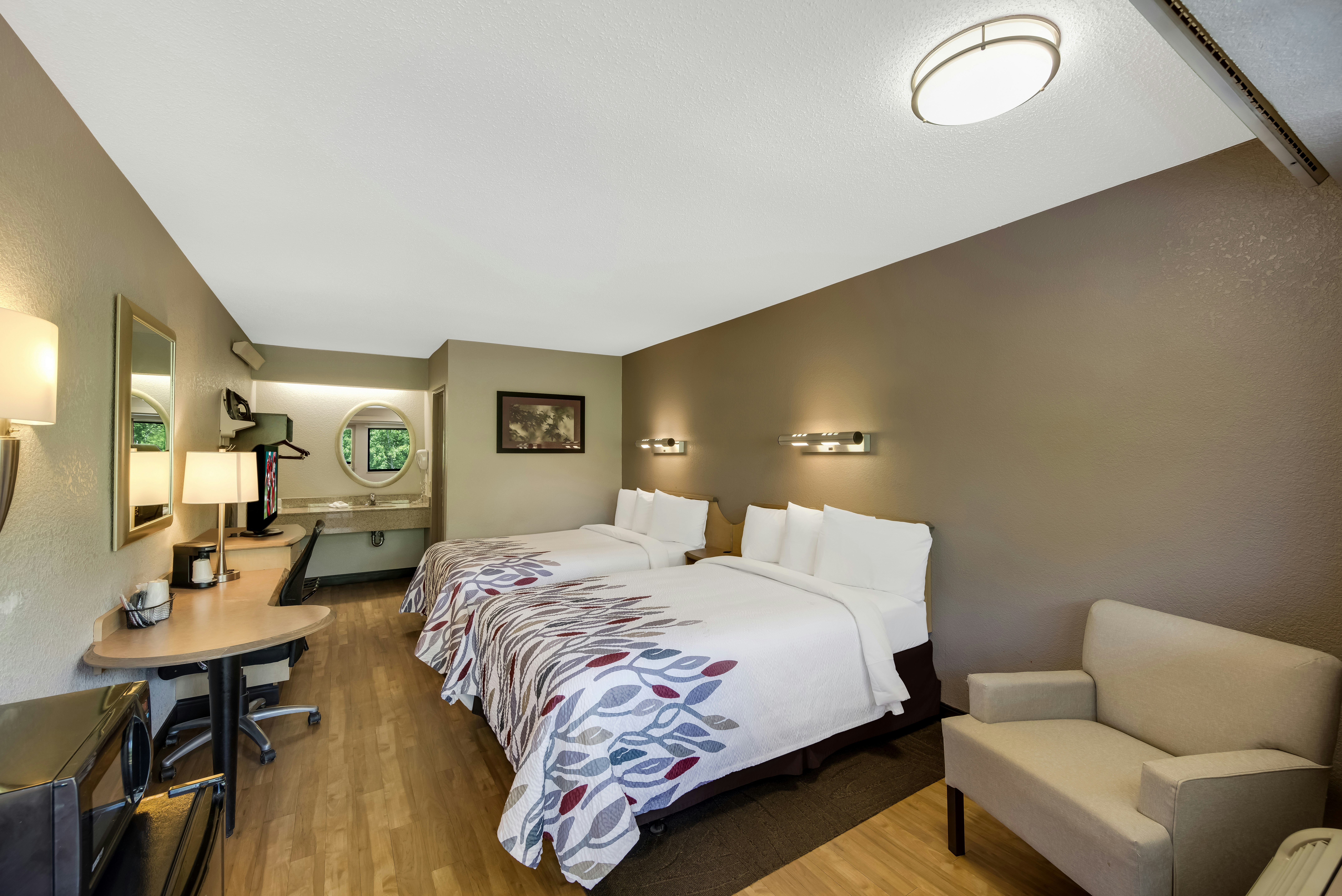 Deluxe 2 Full Beds Smoke Free