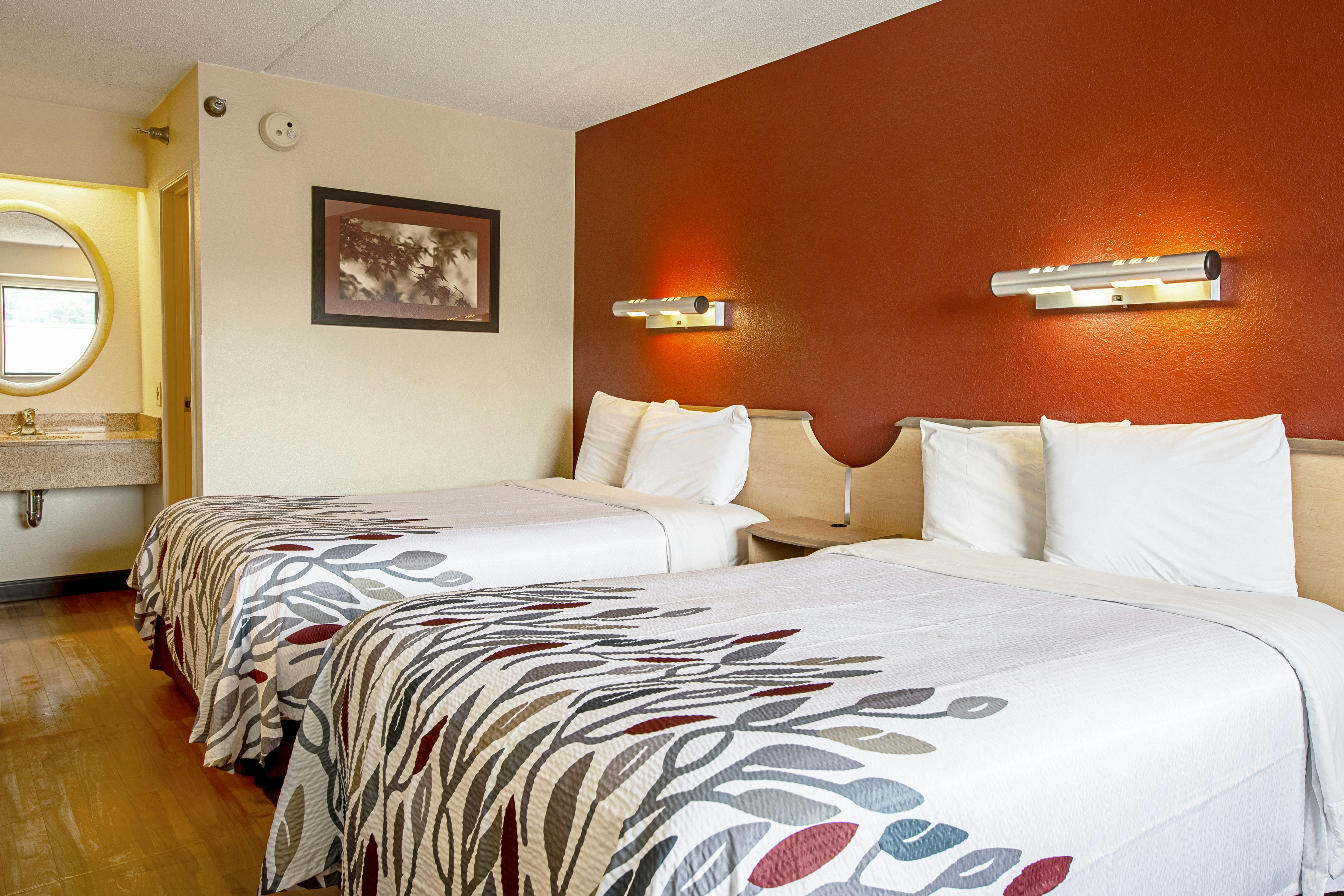 Deluxe 2 Full Beds Smoke Free