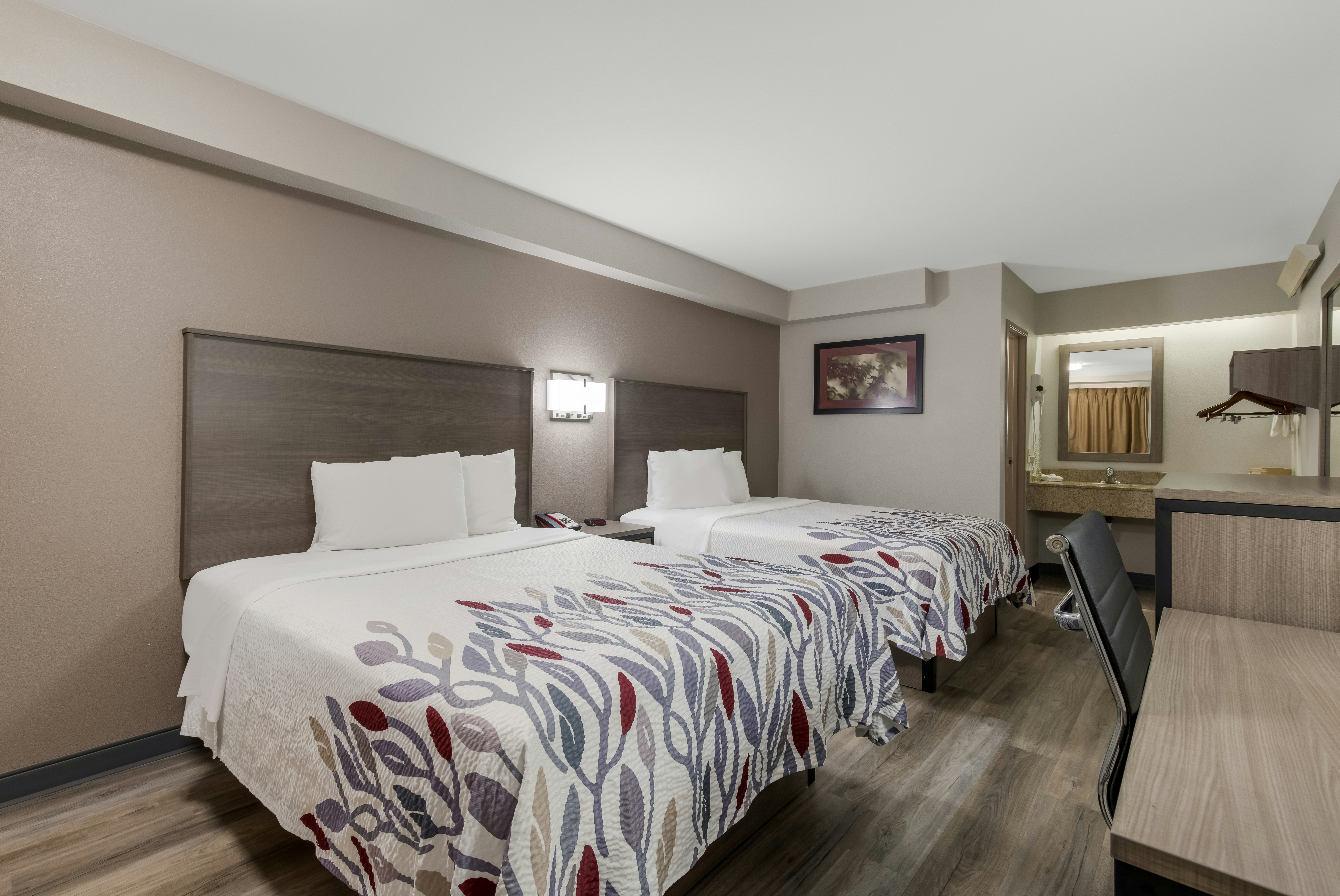 Deluxe 2 Queen Beds Non-Smoking