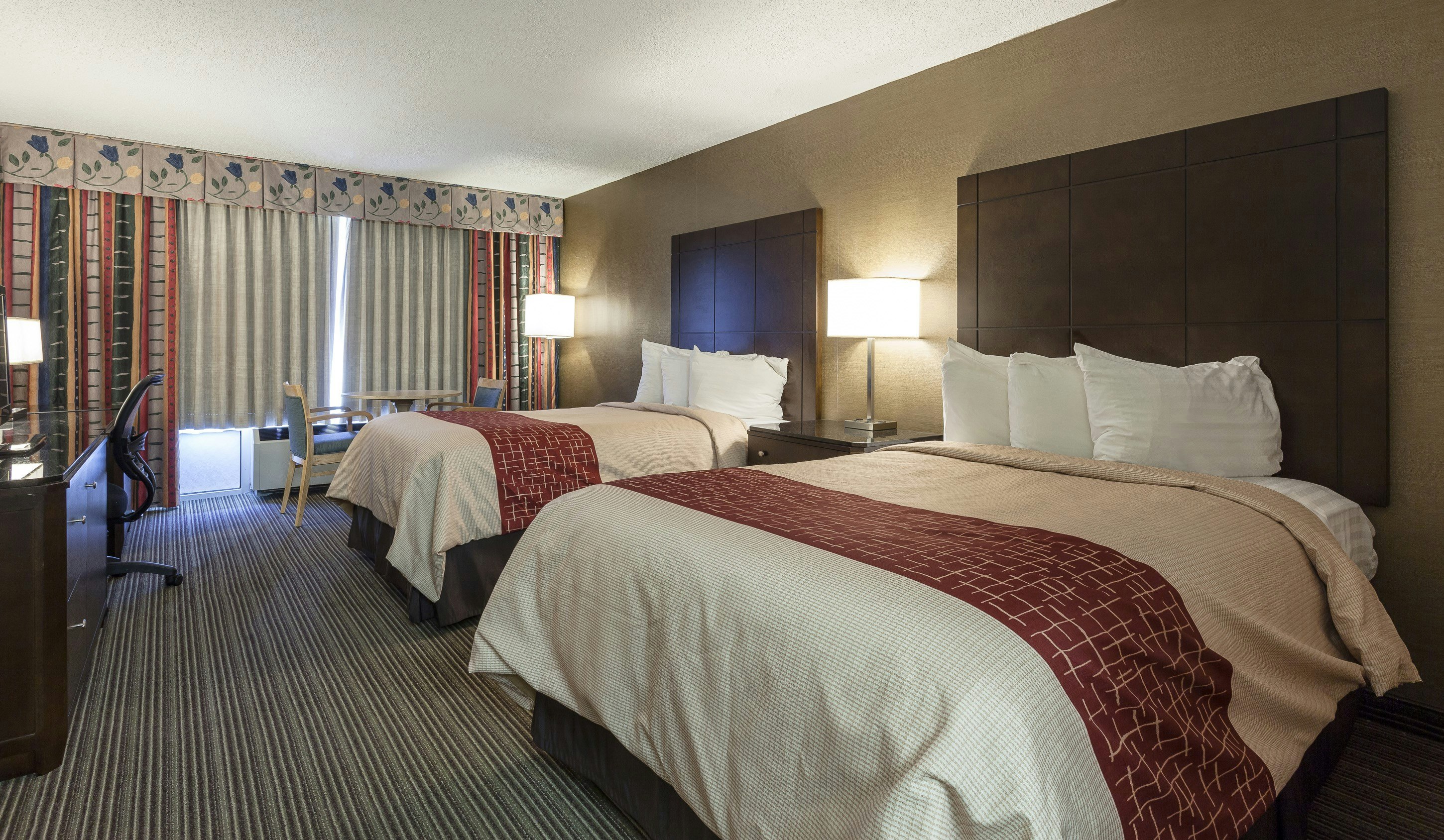 ADA 2 Full Beds with Roll-In Shower Non-Smoking