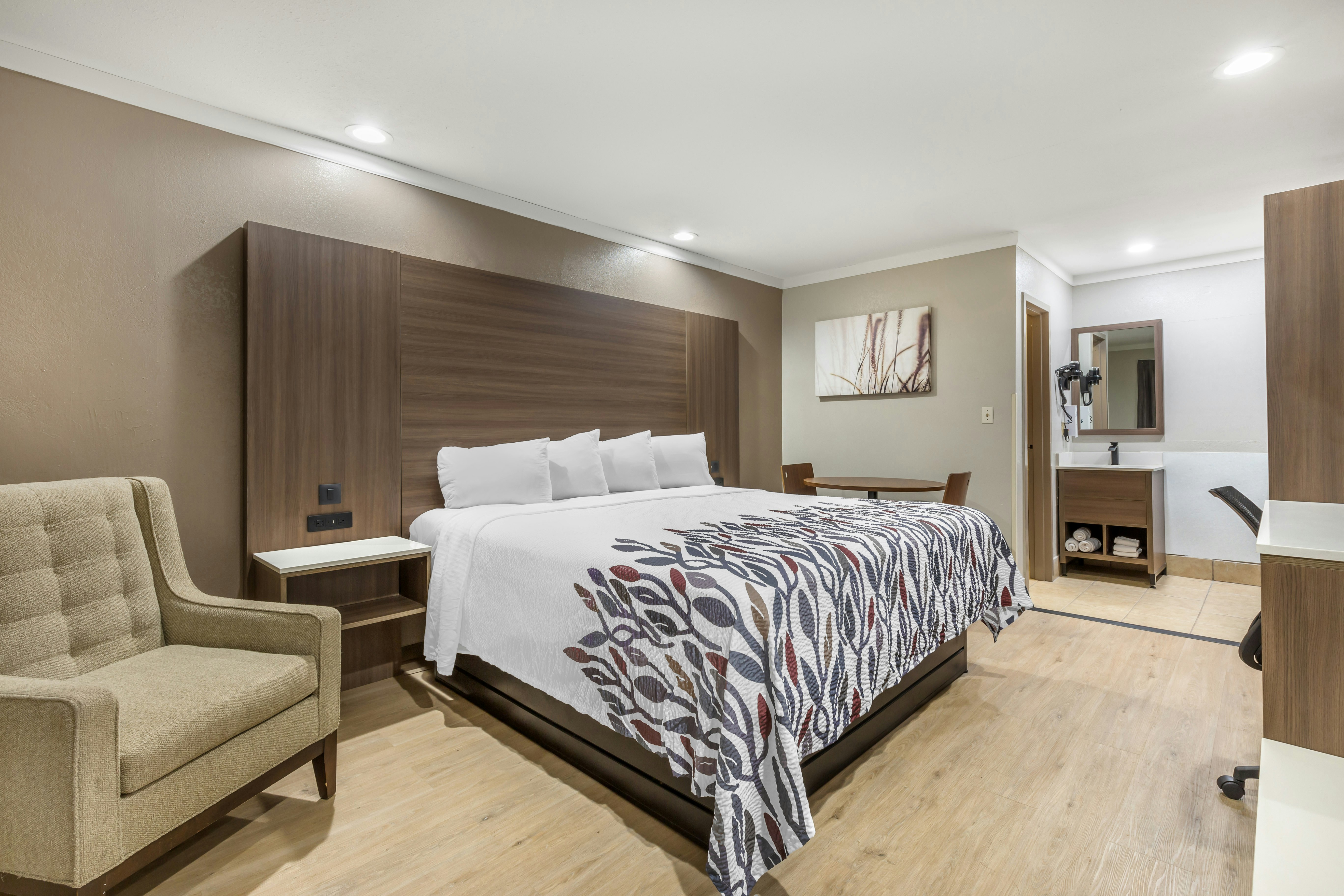 Deluxe King Bed with Kitchen Non-Smoking