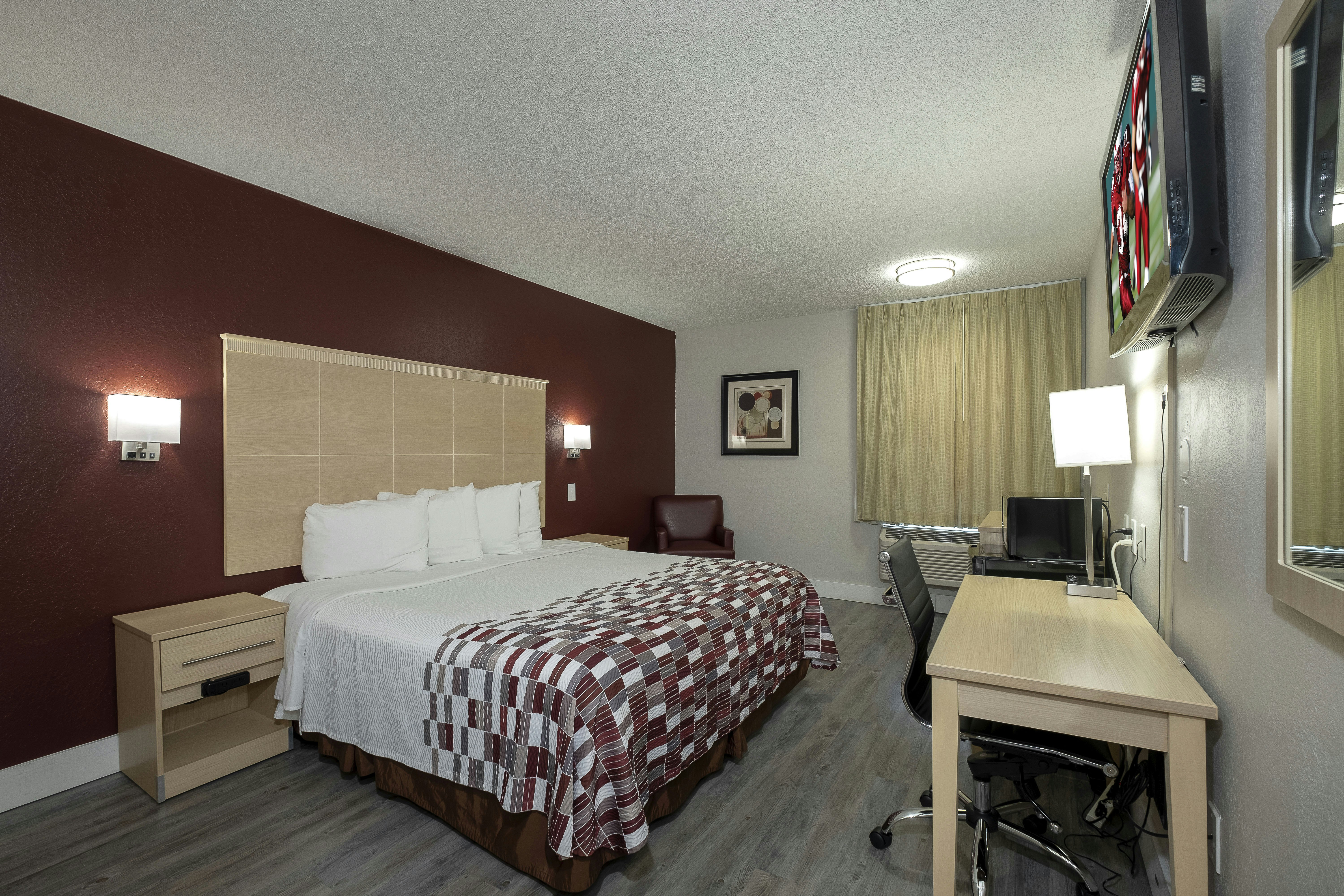Deluxe King Bed Smoke-Free