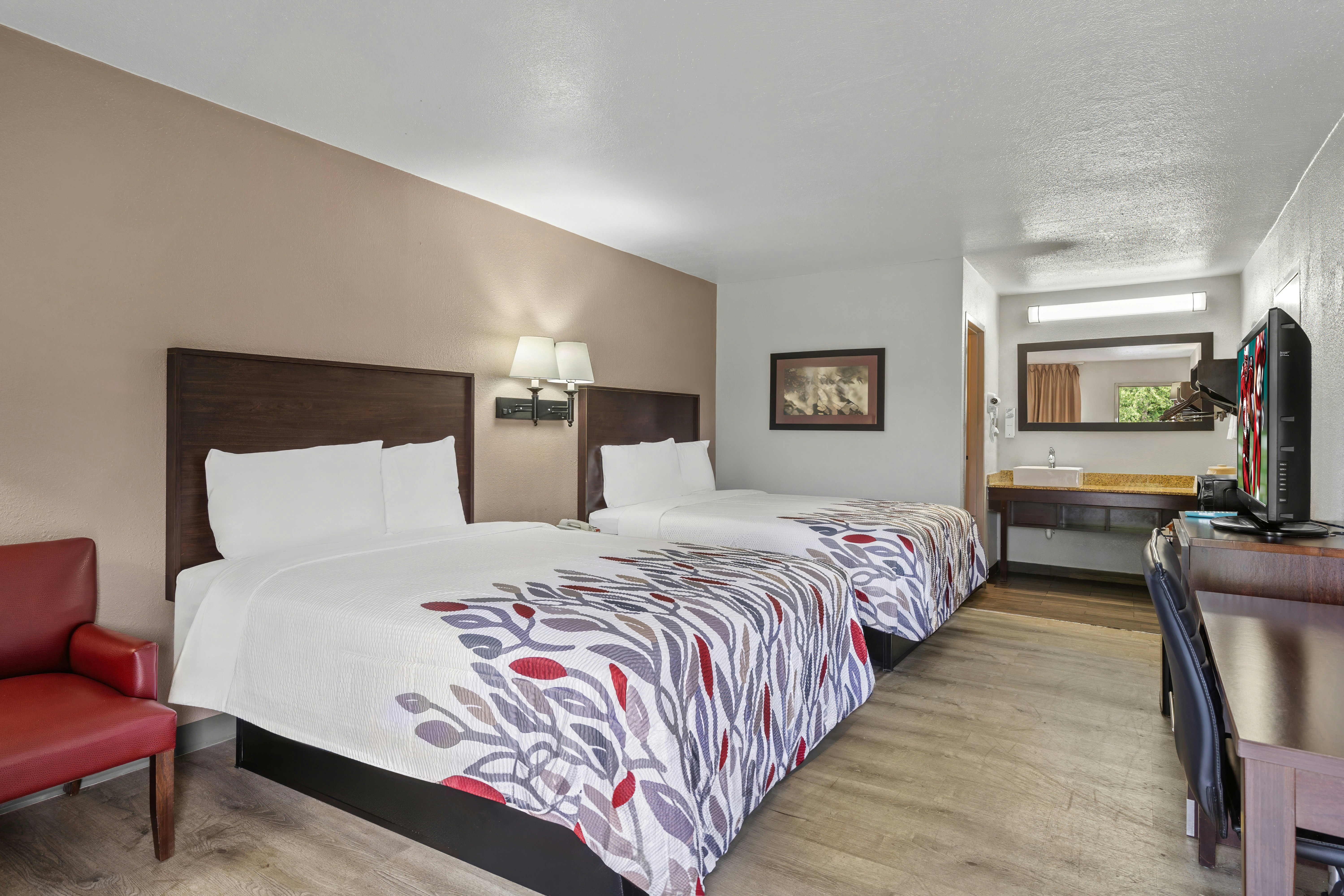 Deluxe 2 Queen Beds Non-Smoking