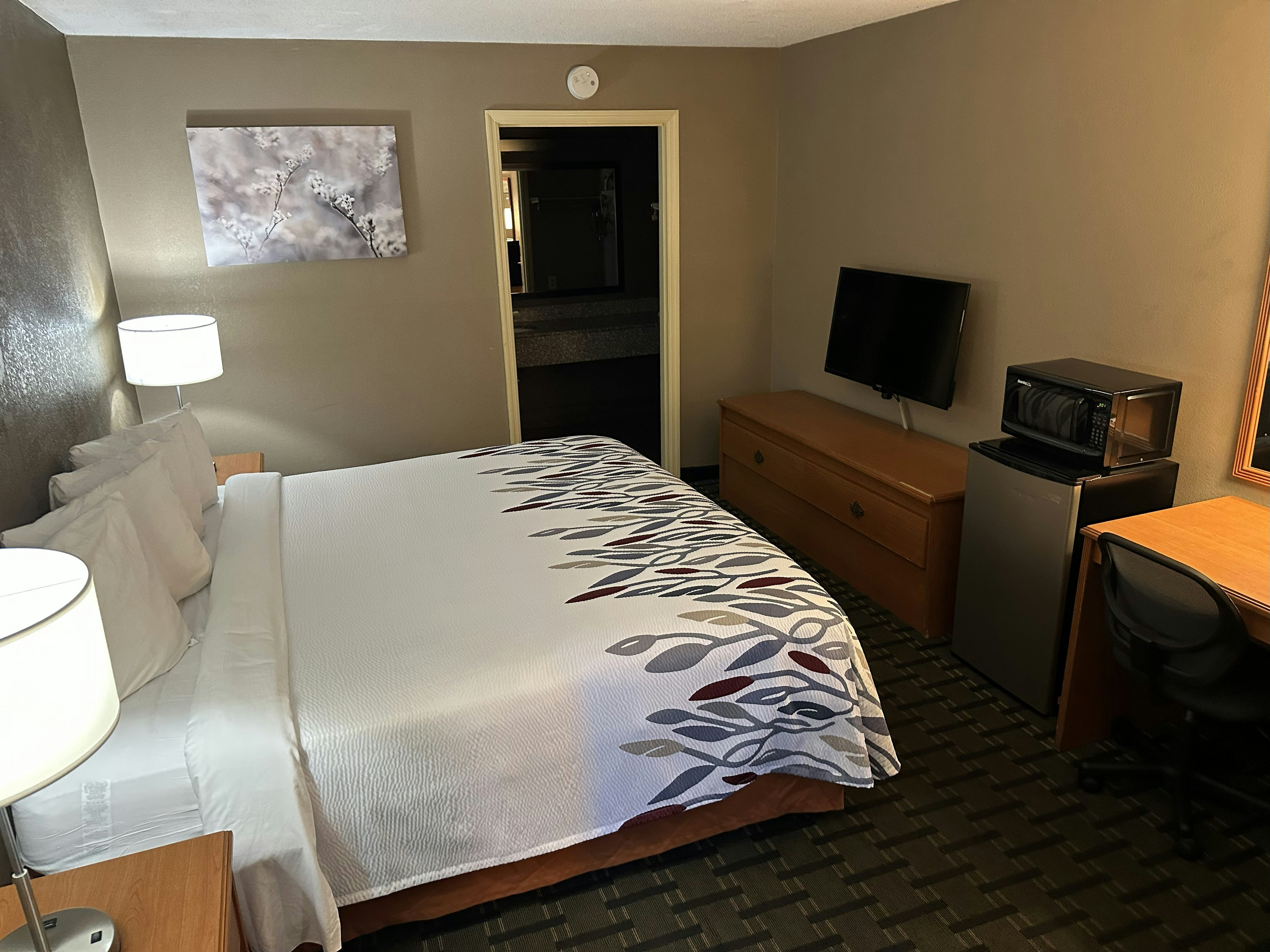 Red Roof Inn Suites Marysville