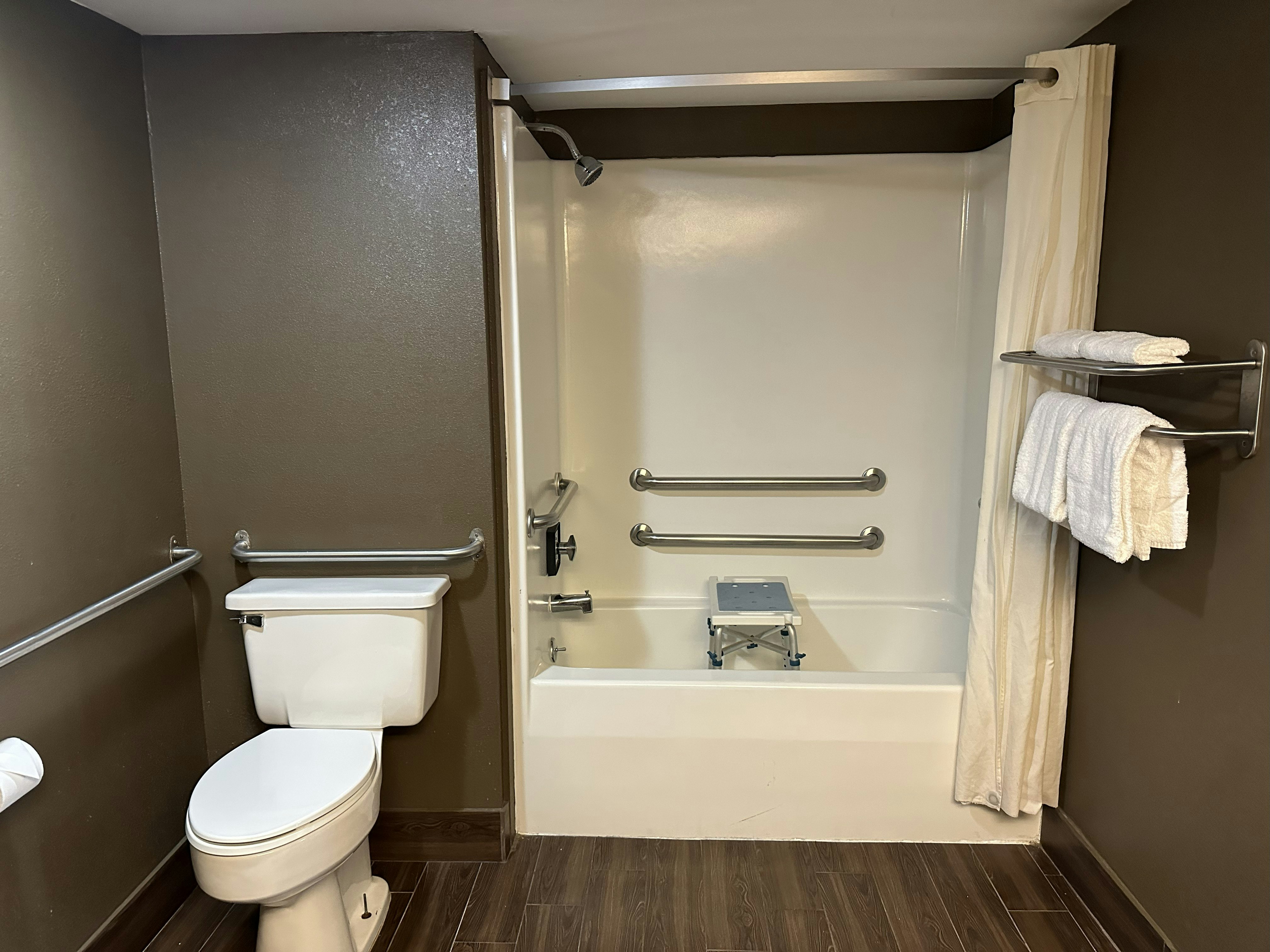 Red Roof Inn Suites Marysville