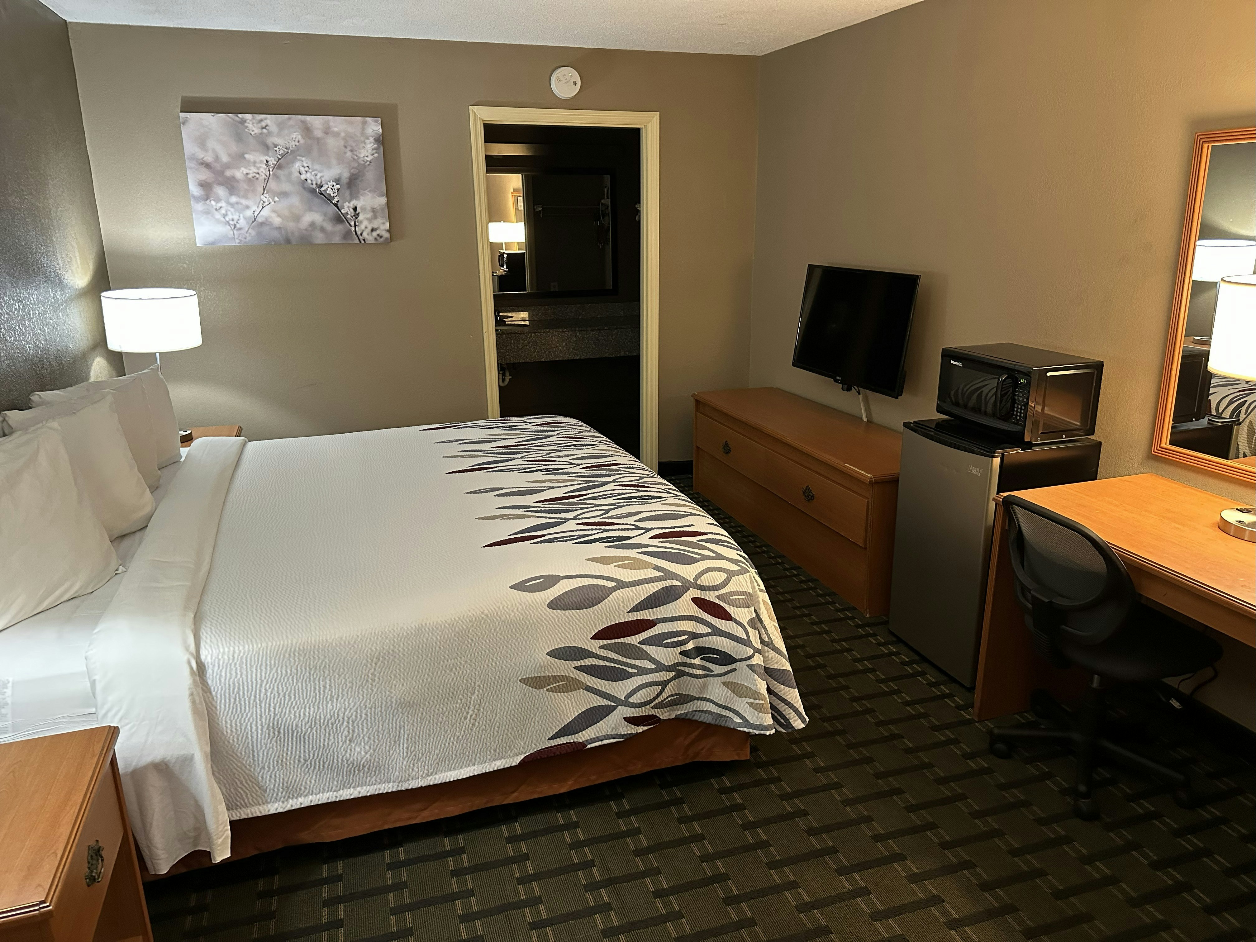 Red Roof Inn Suites Marysville