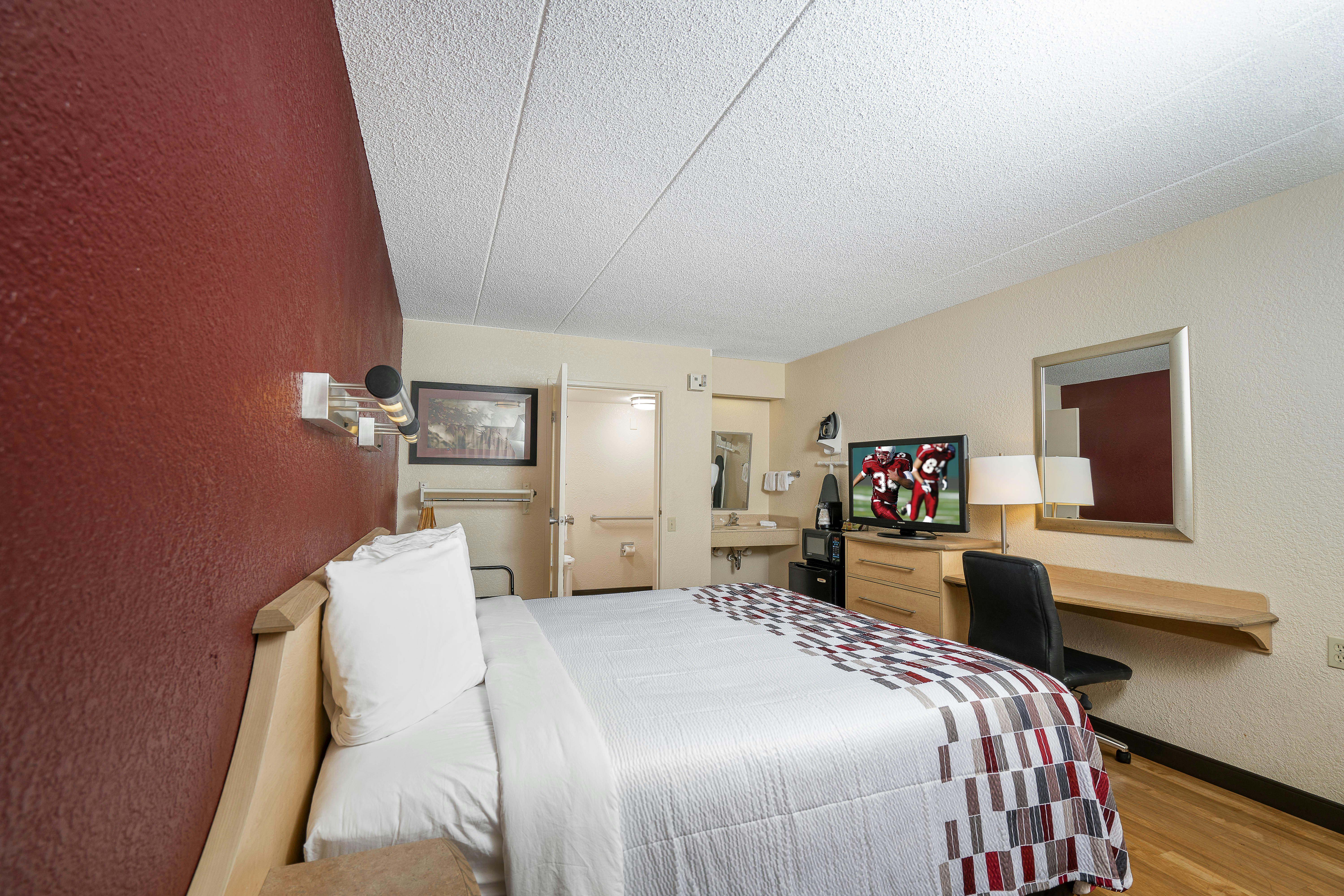 Red Roof Inn Louisville Expo Airport