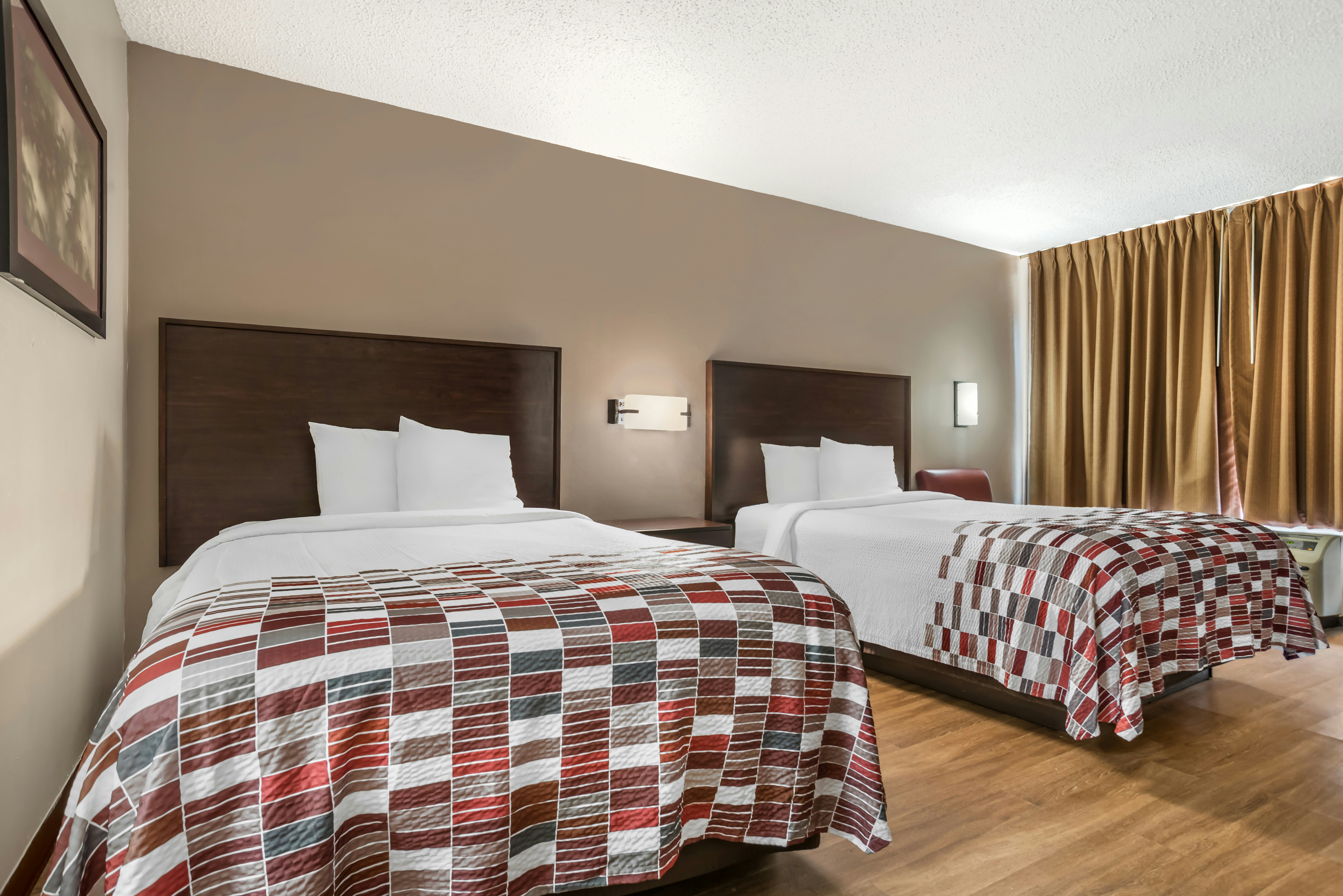 Deluxe 2 Full Beds Non-Smoking