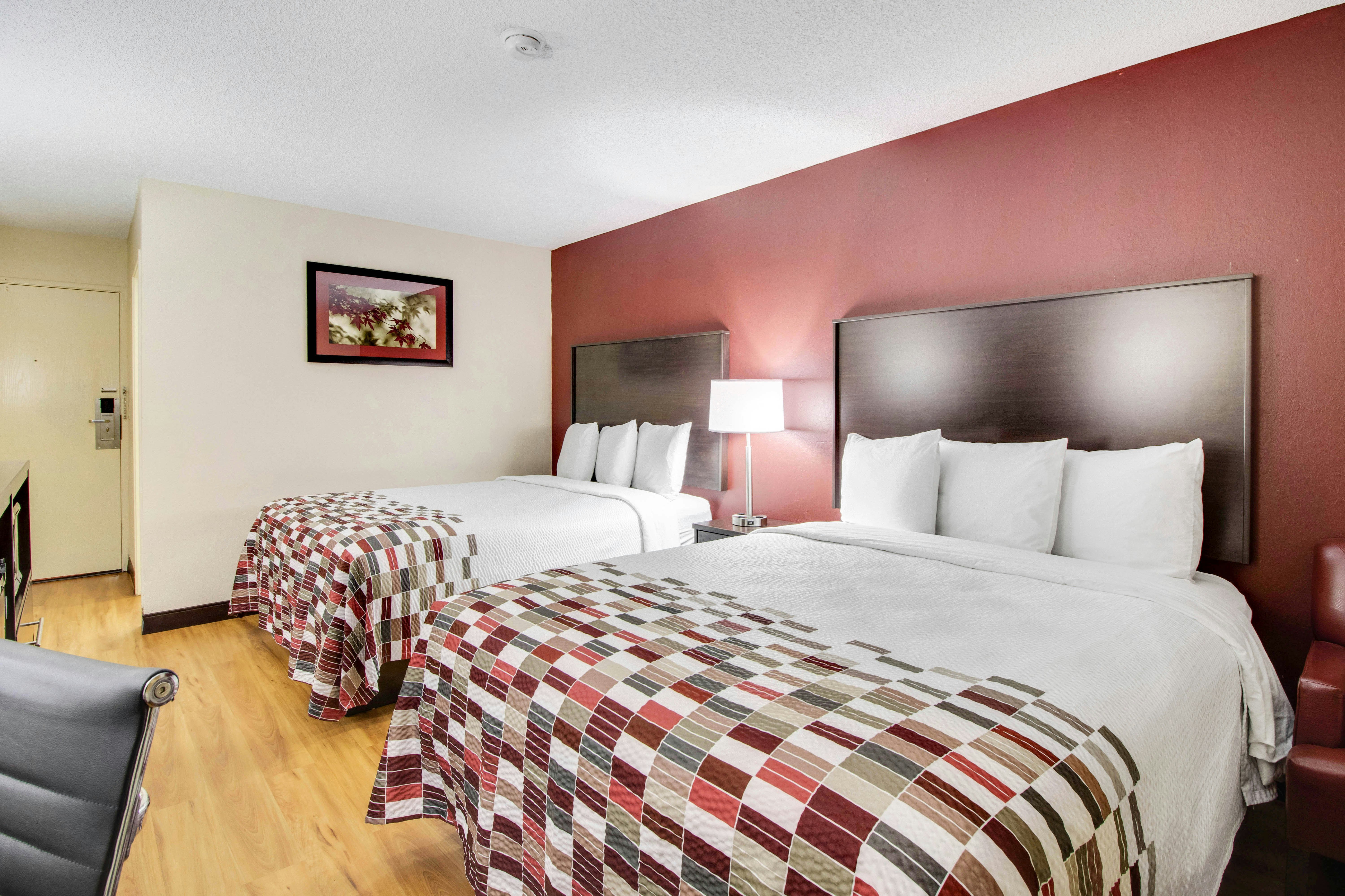 Deluxe 2 Queen Beds Non-Smoking