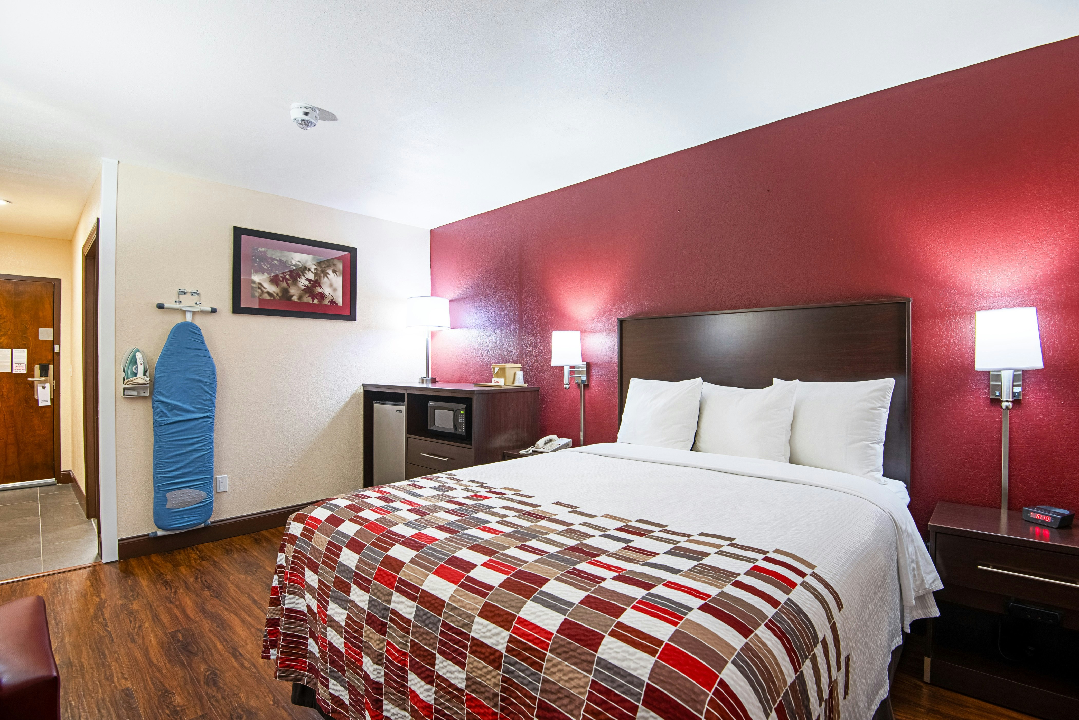 Red Roof Inn Cameron