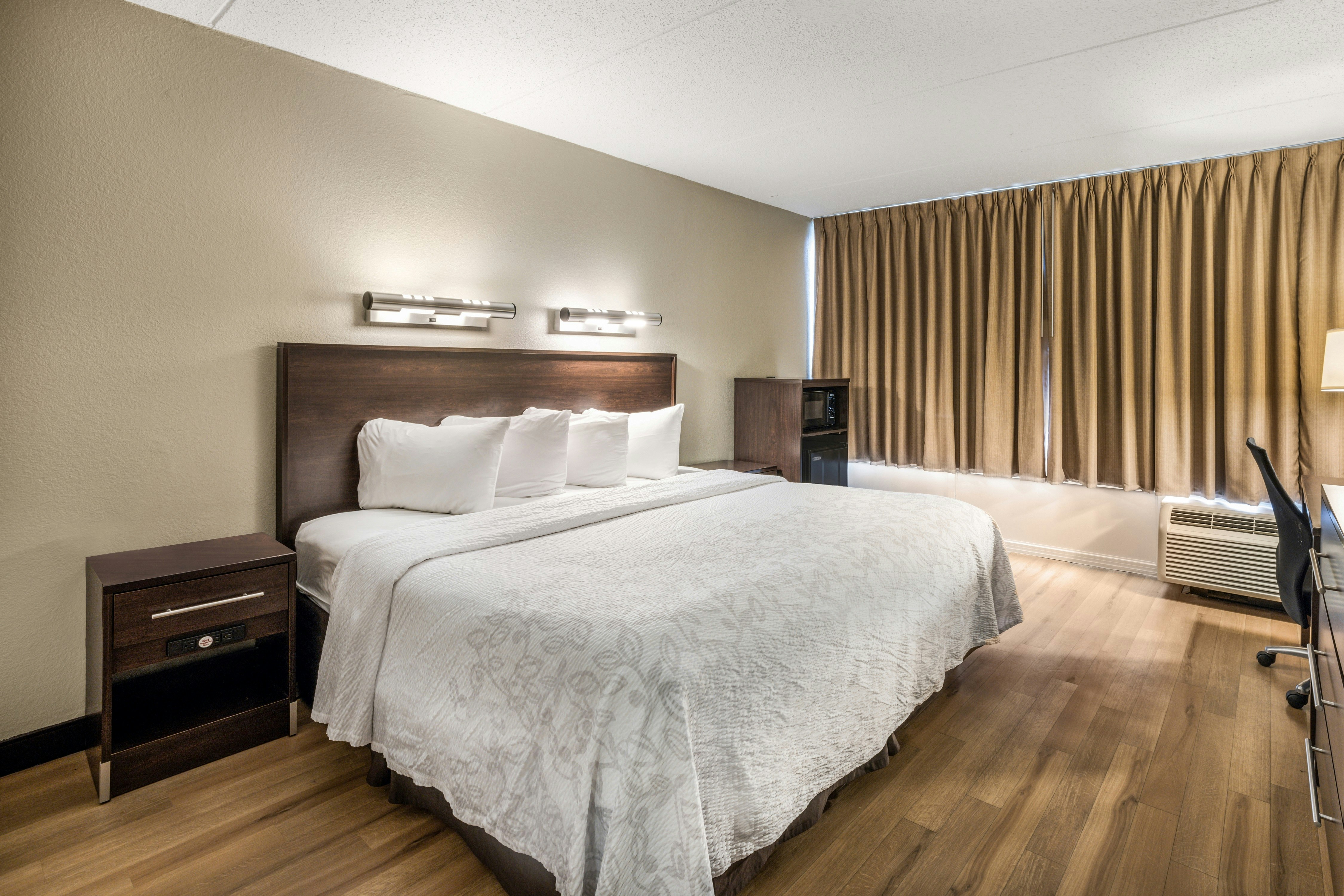 Red Roof PLUS+ Boston – Woburn/ Burlington