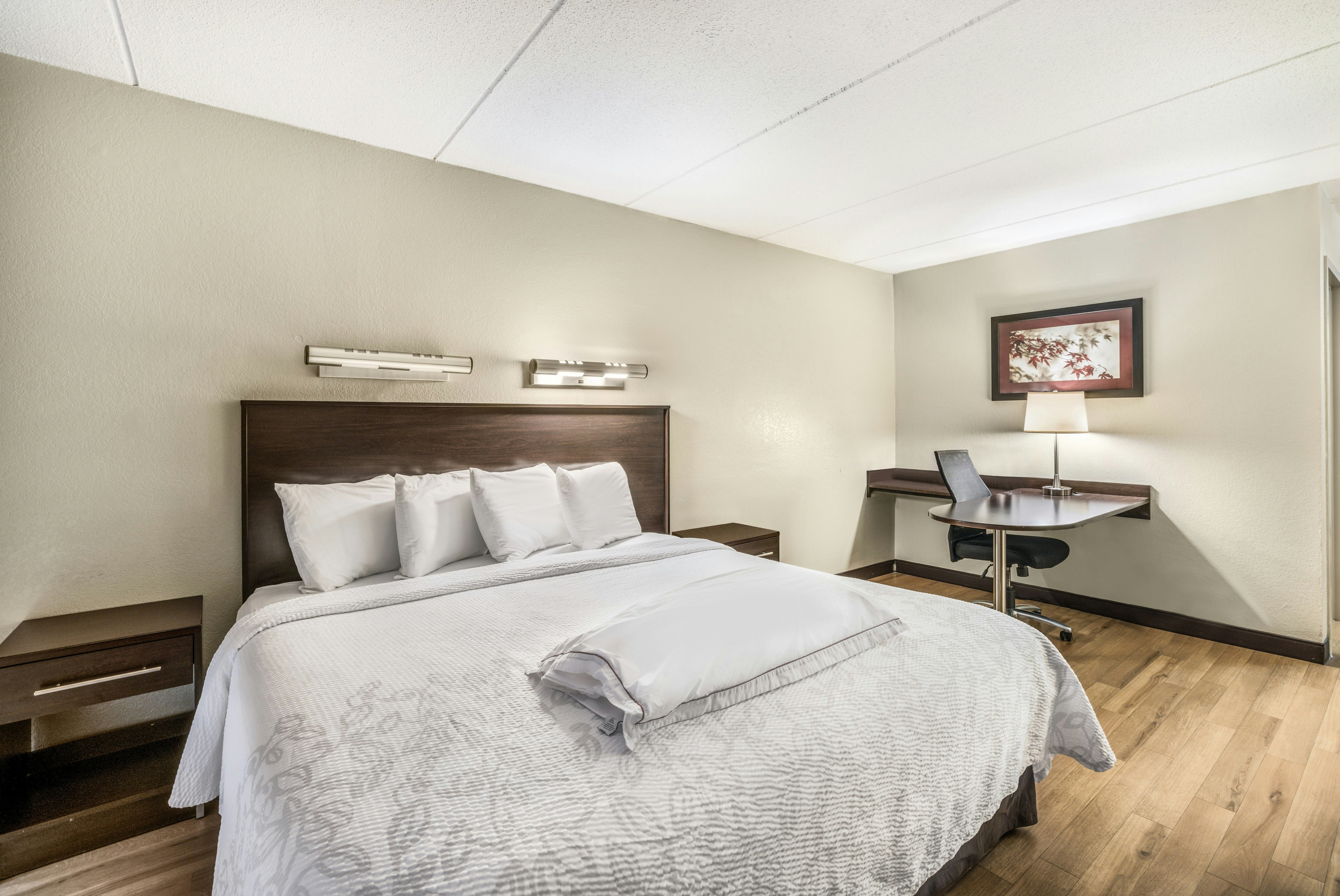 Red Roof PLUS+ Boston – Woburn/ Burlington