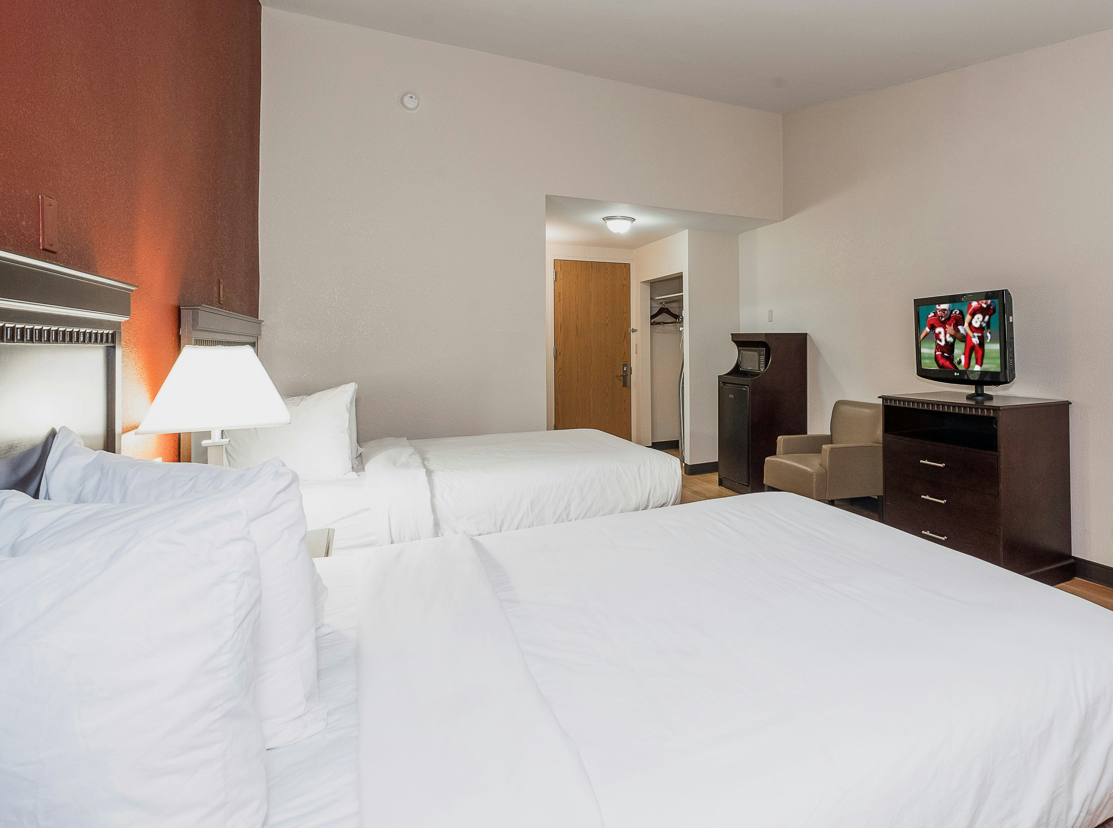 Red Roof Inn Suites Mt Holly – McGuire AFB