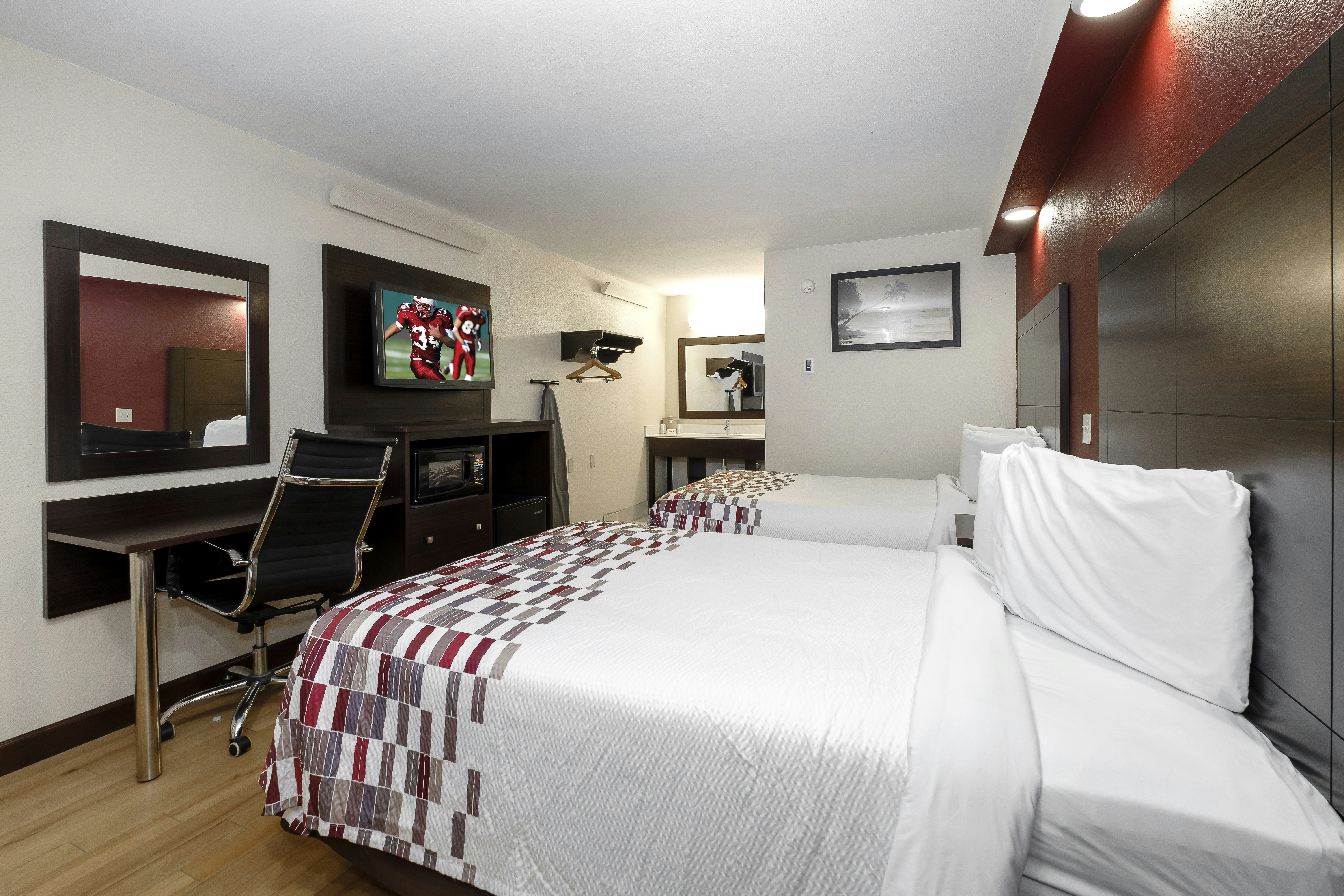 Deluxe 2 Full Beds Non-Smoking