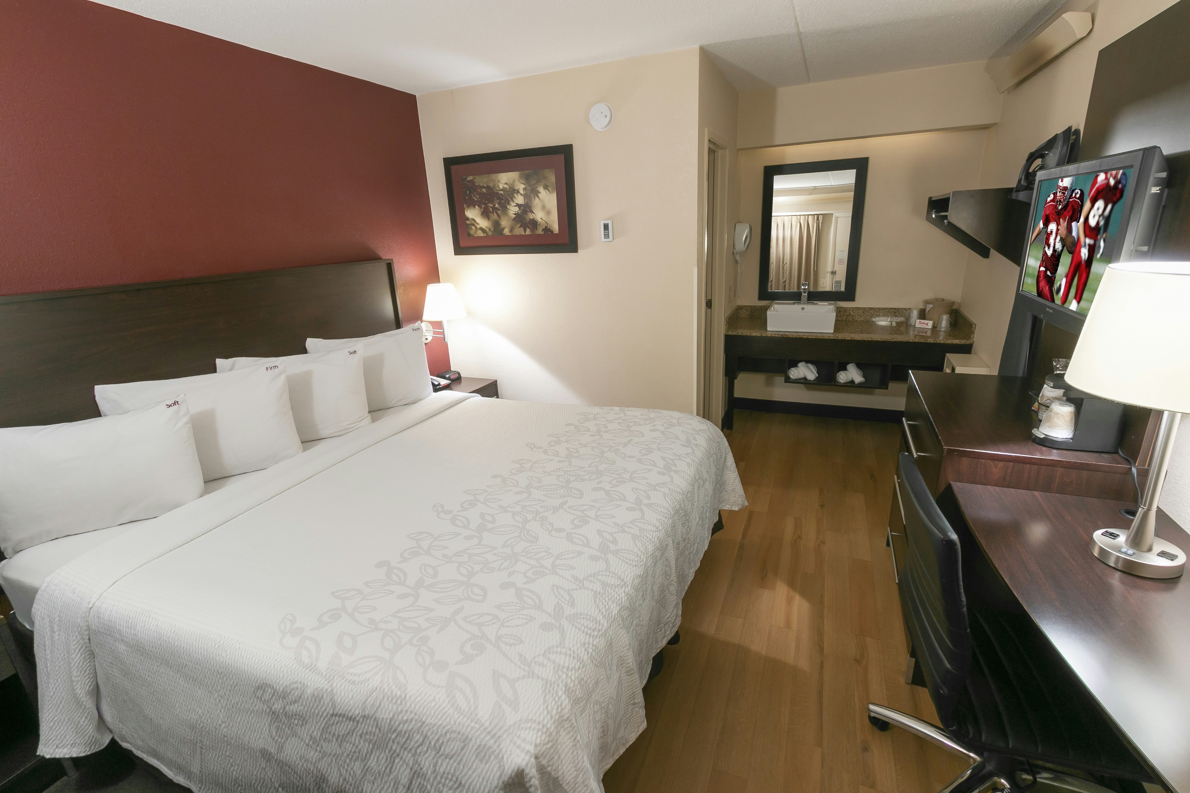 Deluxe King Bed Smoke Free