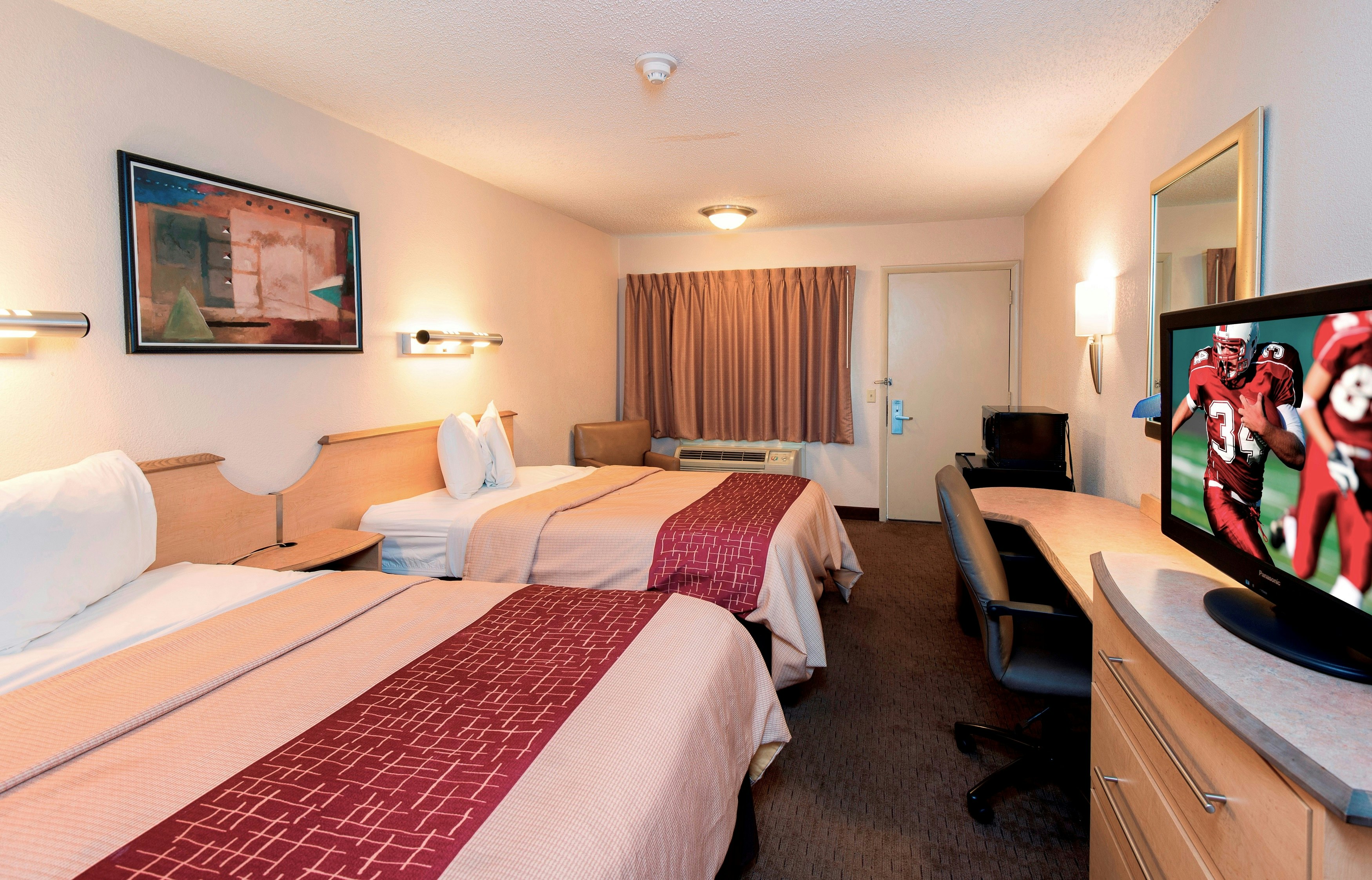 Deluxe 2 Full Beds Smoke Free