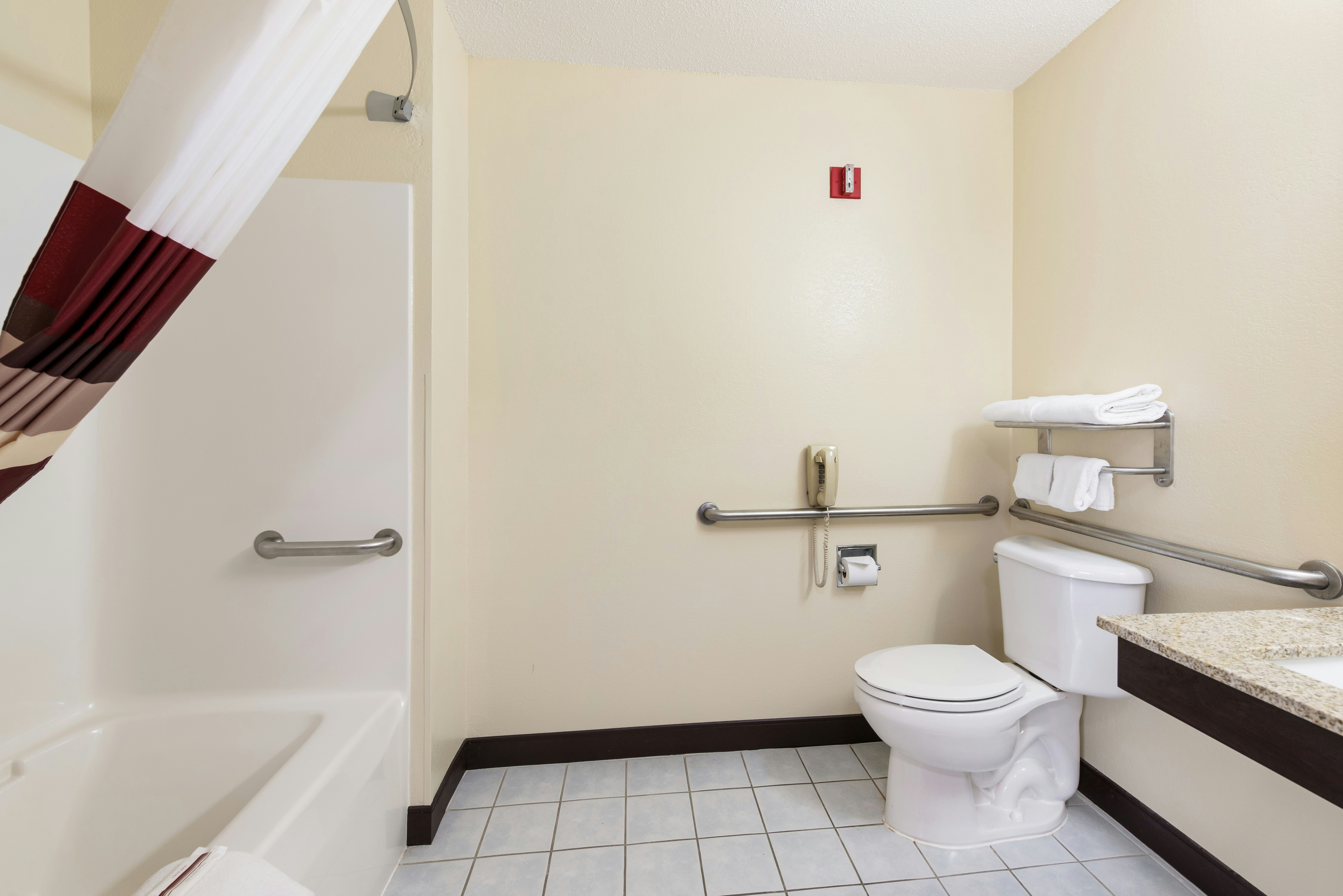Red Roof Inn Auburn