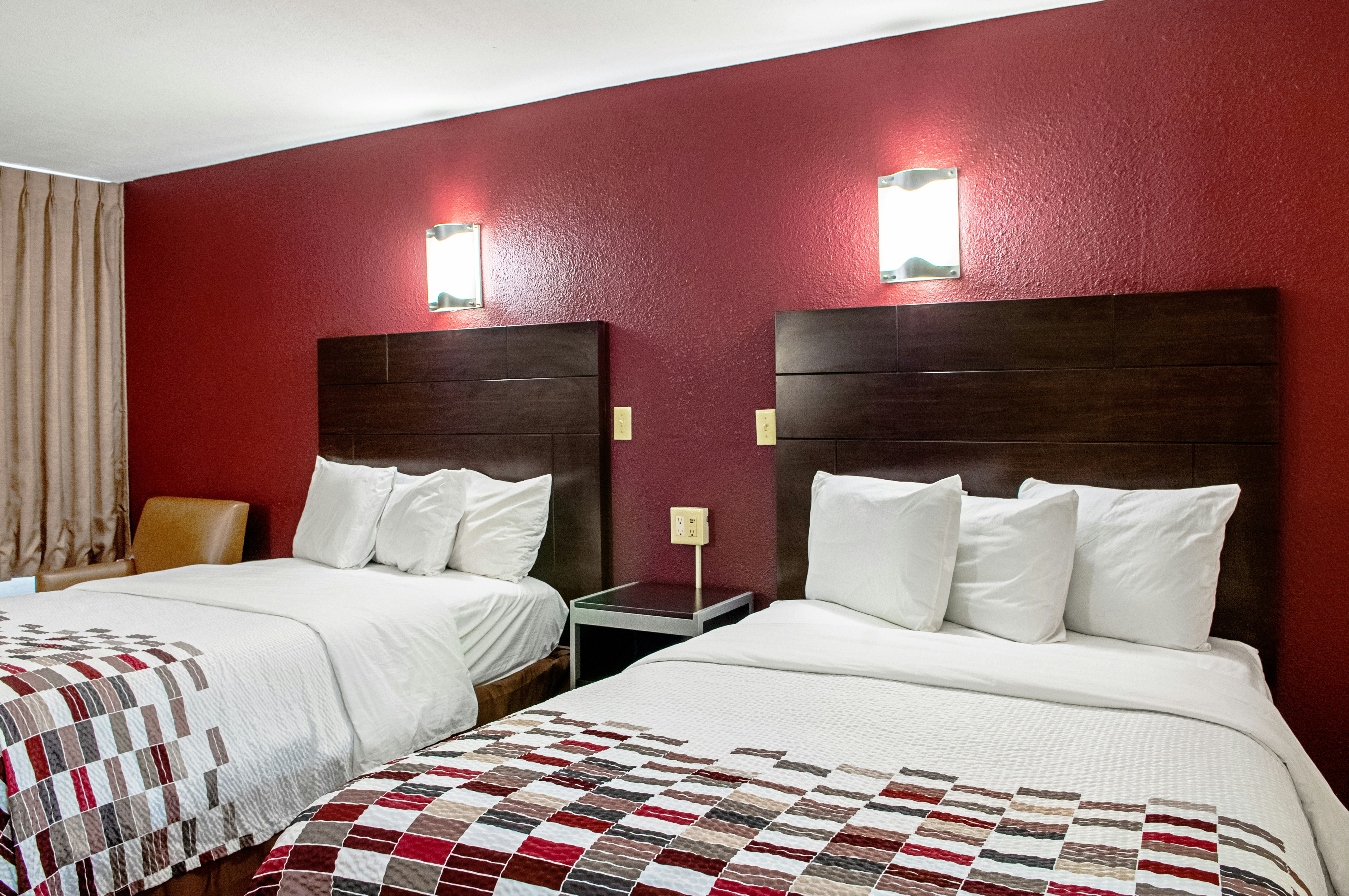 Deluxe 2 Full Beds Non-Smoking