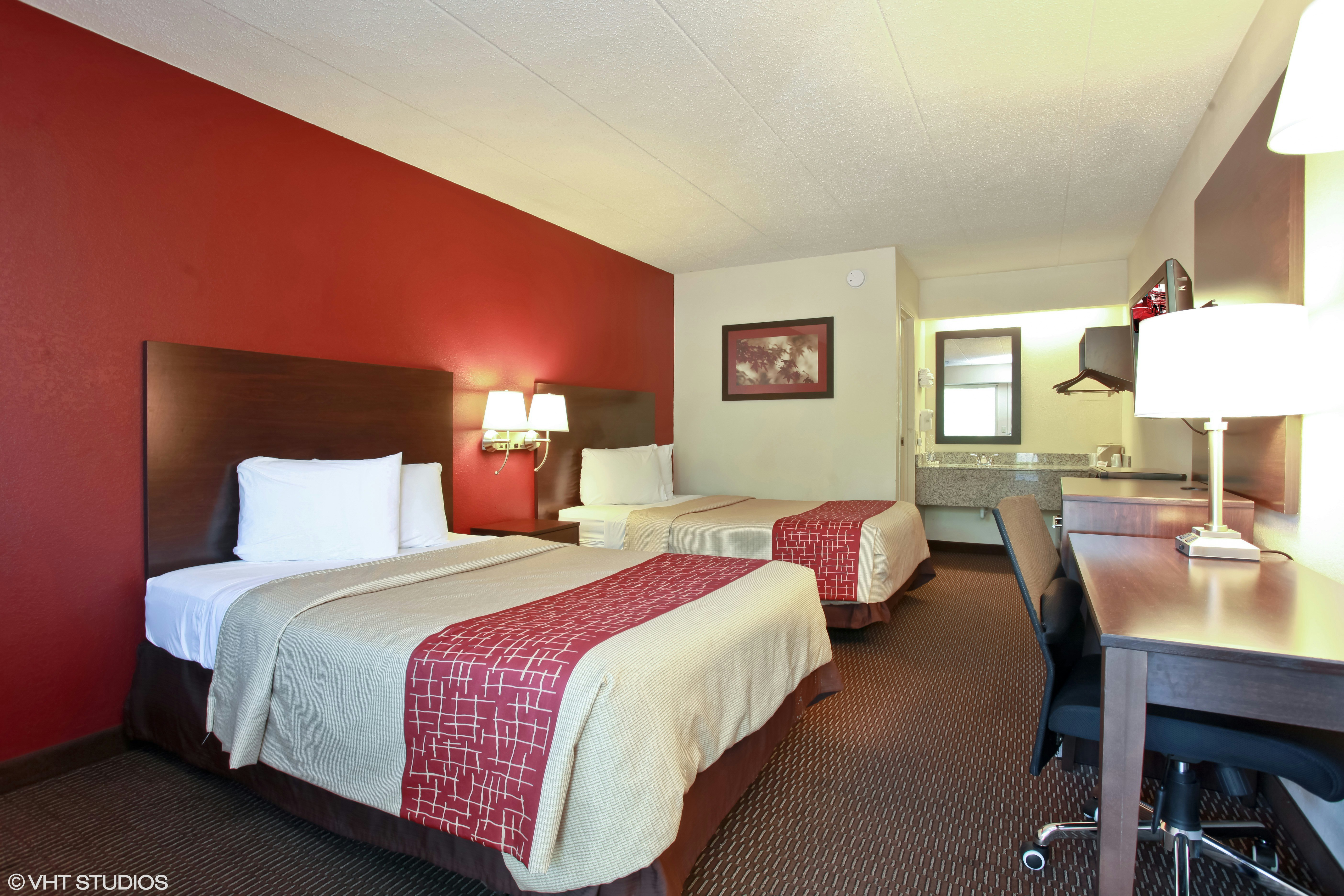 Deluxe 2 Full Beds Non-Smoking