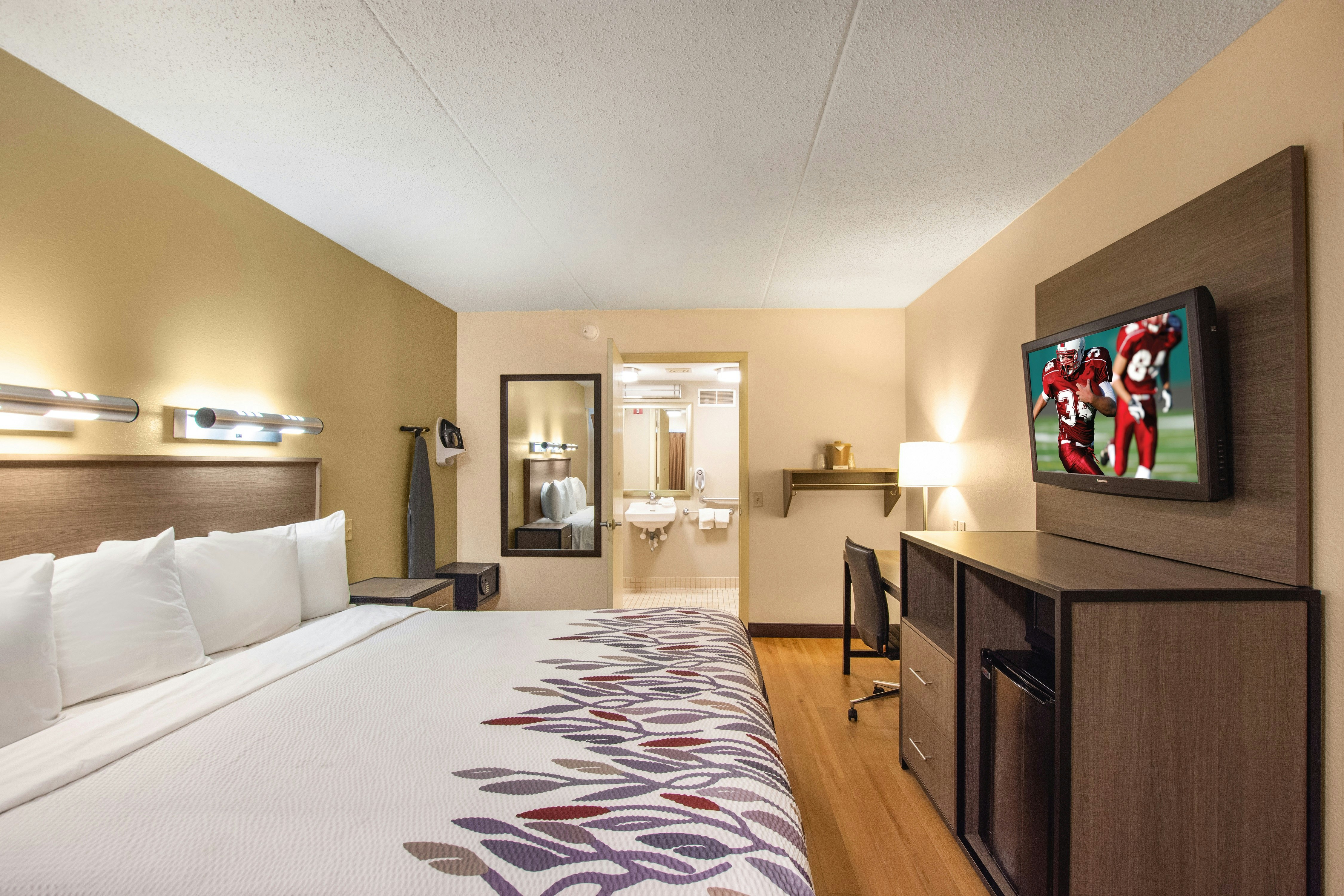Red Roof Inn Kalamazoo West – Western Michigan U