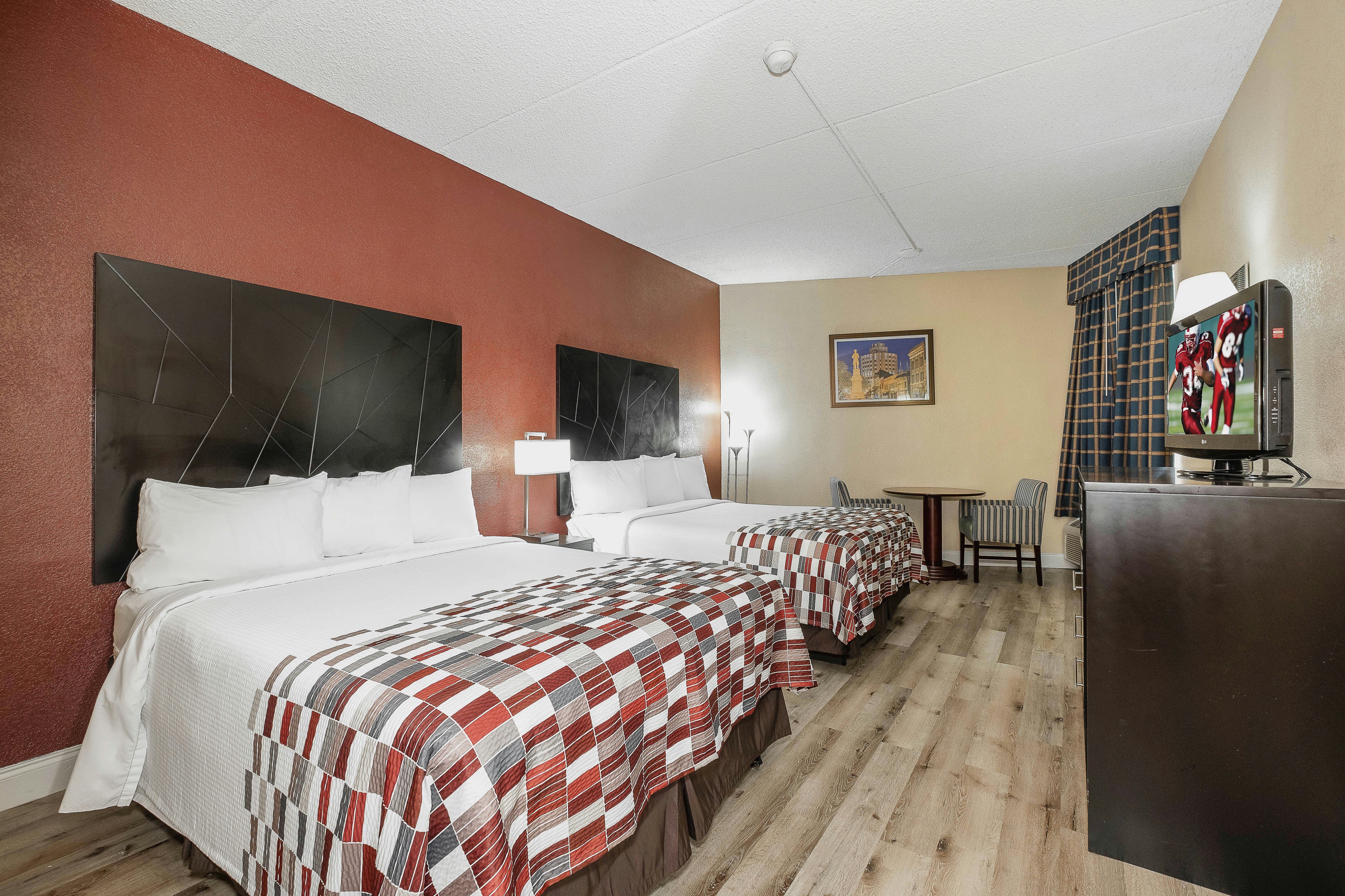 Deluxe 2 Queen Beds Non-Smoking