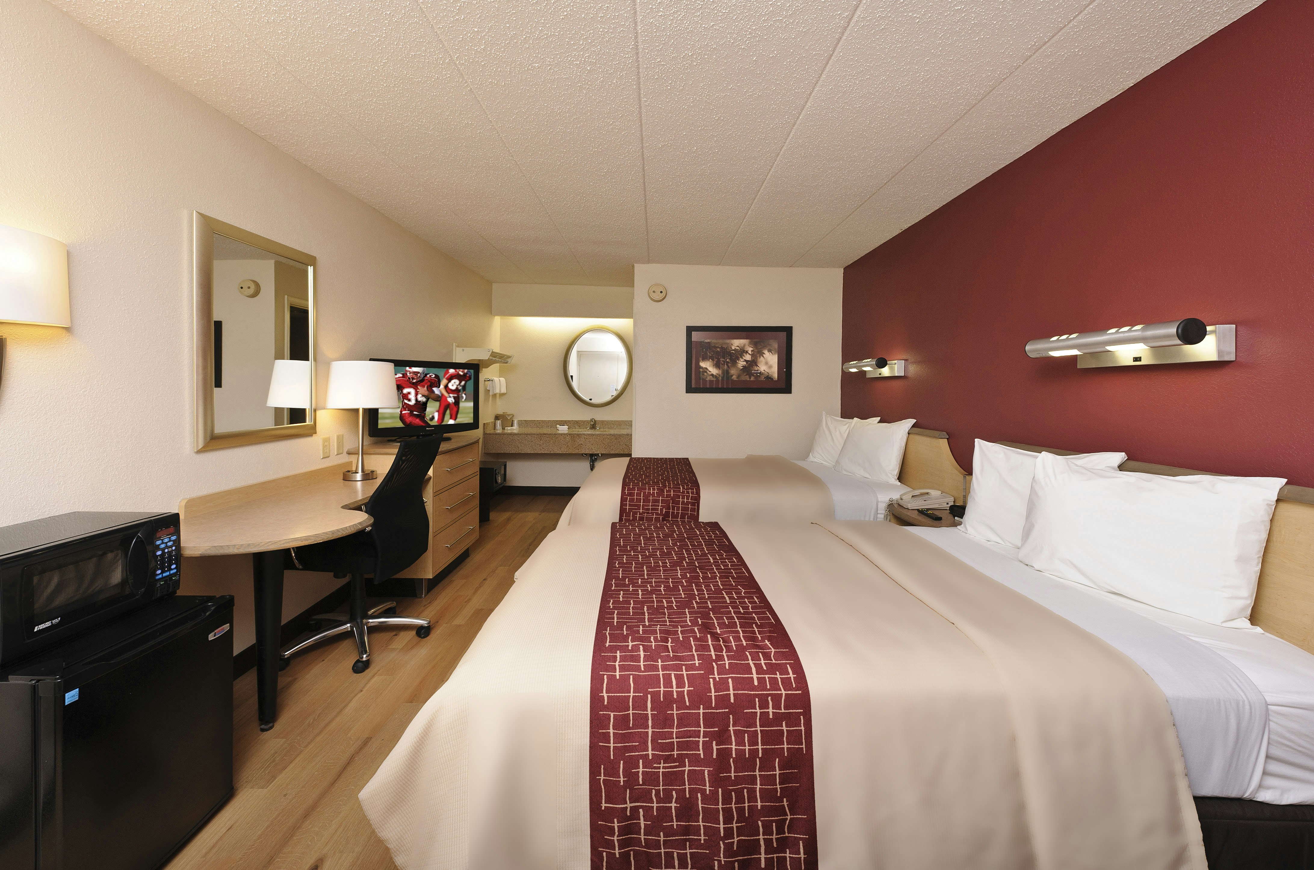Deluxe 2 Full Beds Smoke Free