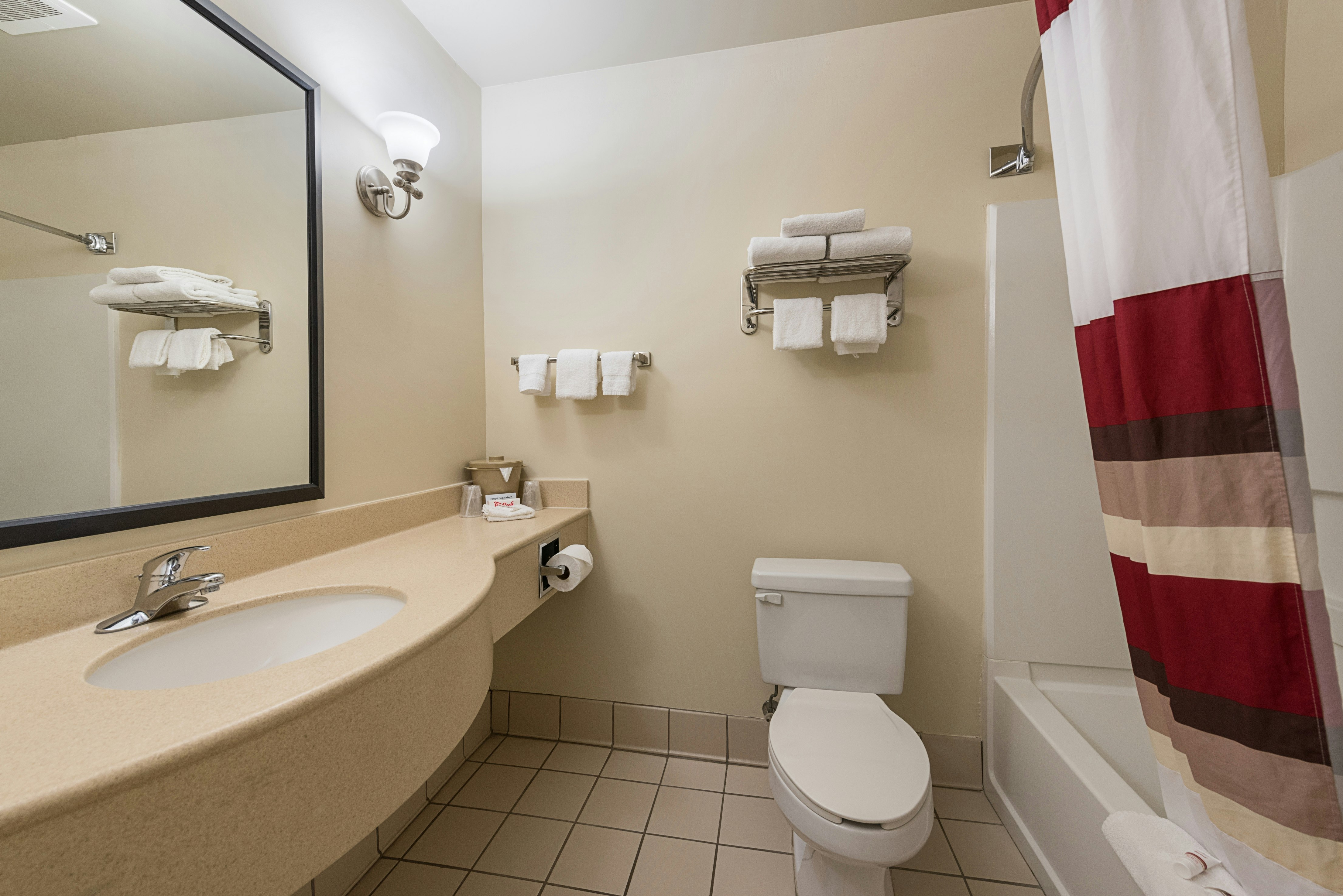 Red Roof Inn Etowah – Athens, TN