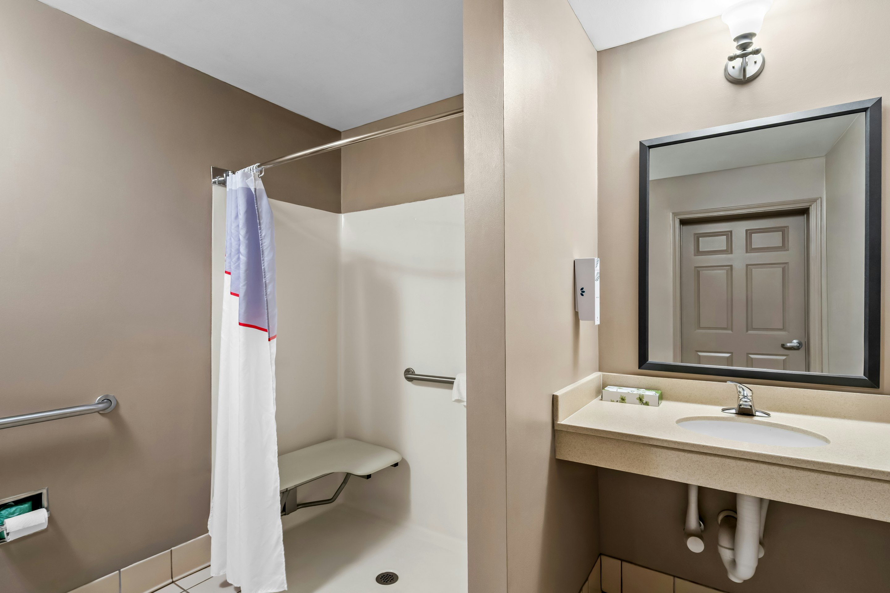 ADA Accessible Superior King with Roll-In Shower Non-Smoking