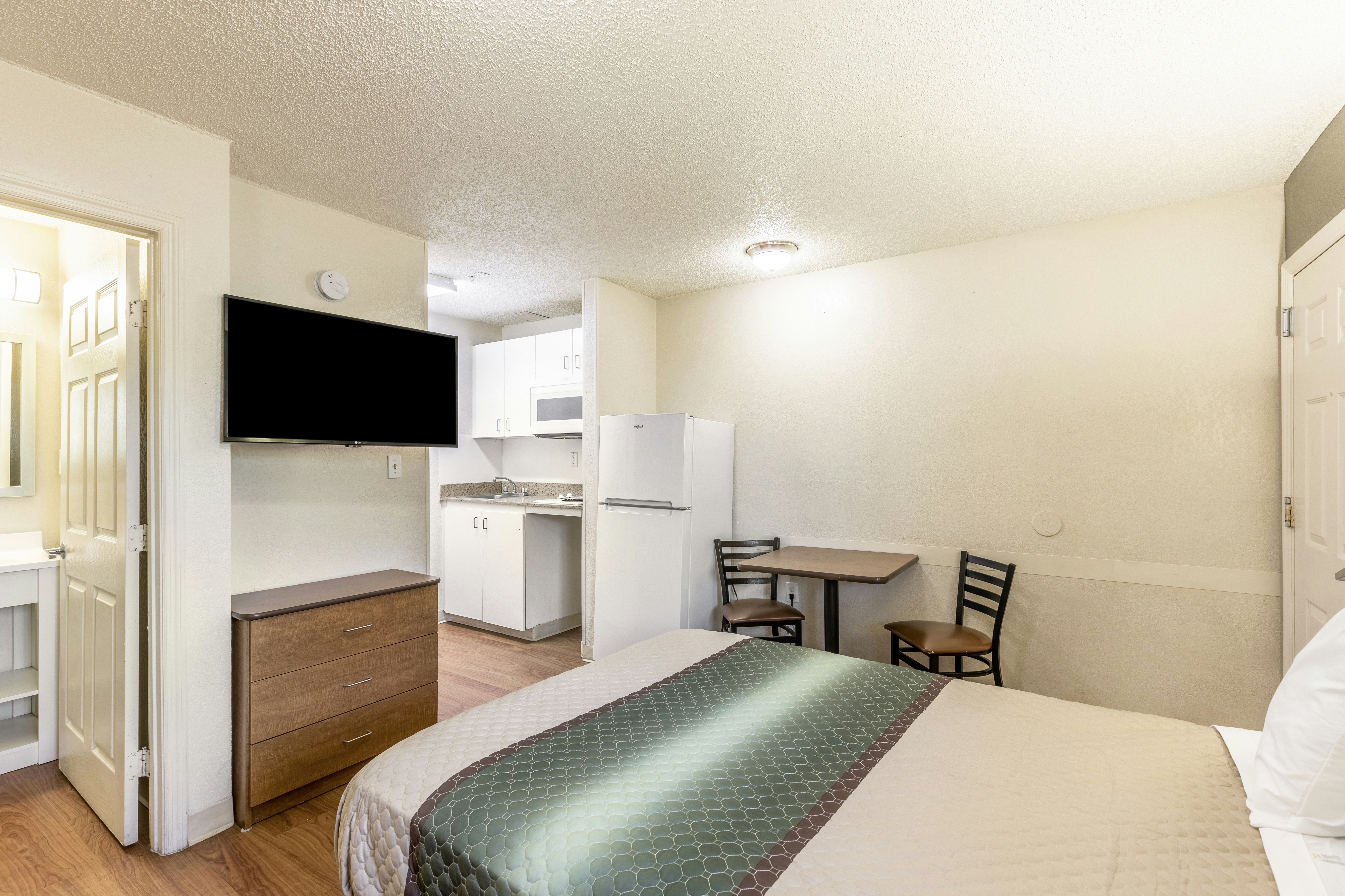 Studio 2 Full Beds Non-Smoking