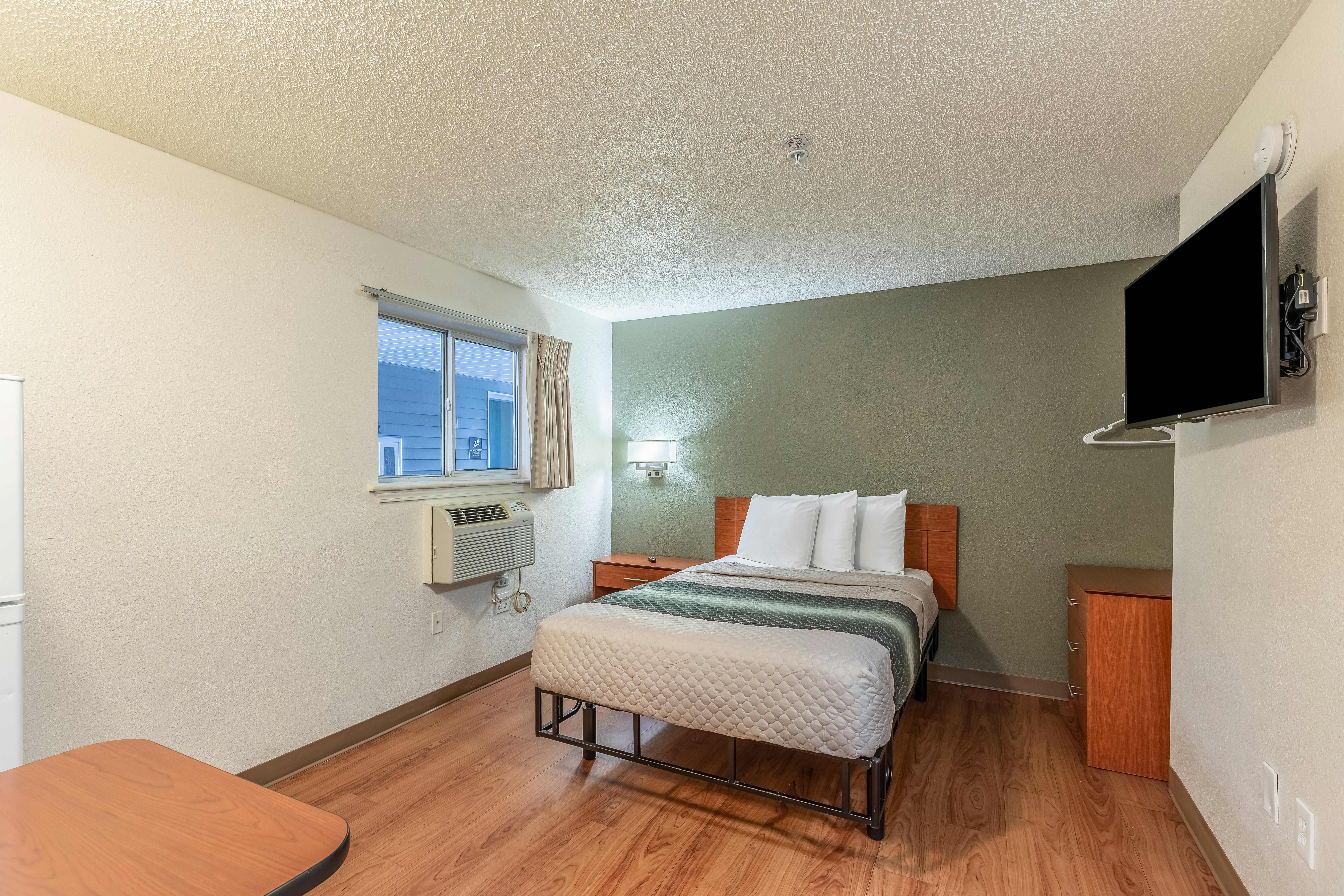 HomeTowne Studios Orlando – Casselberry