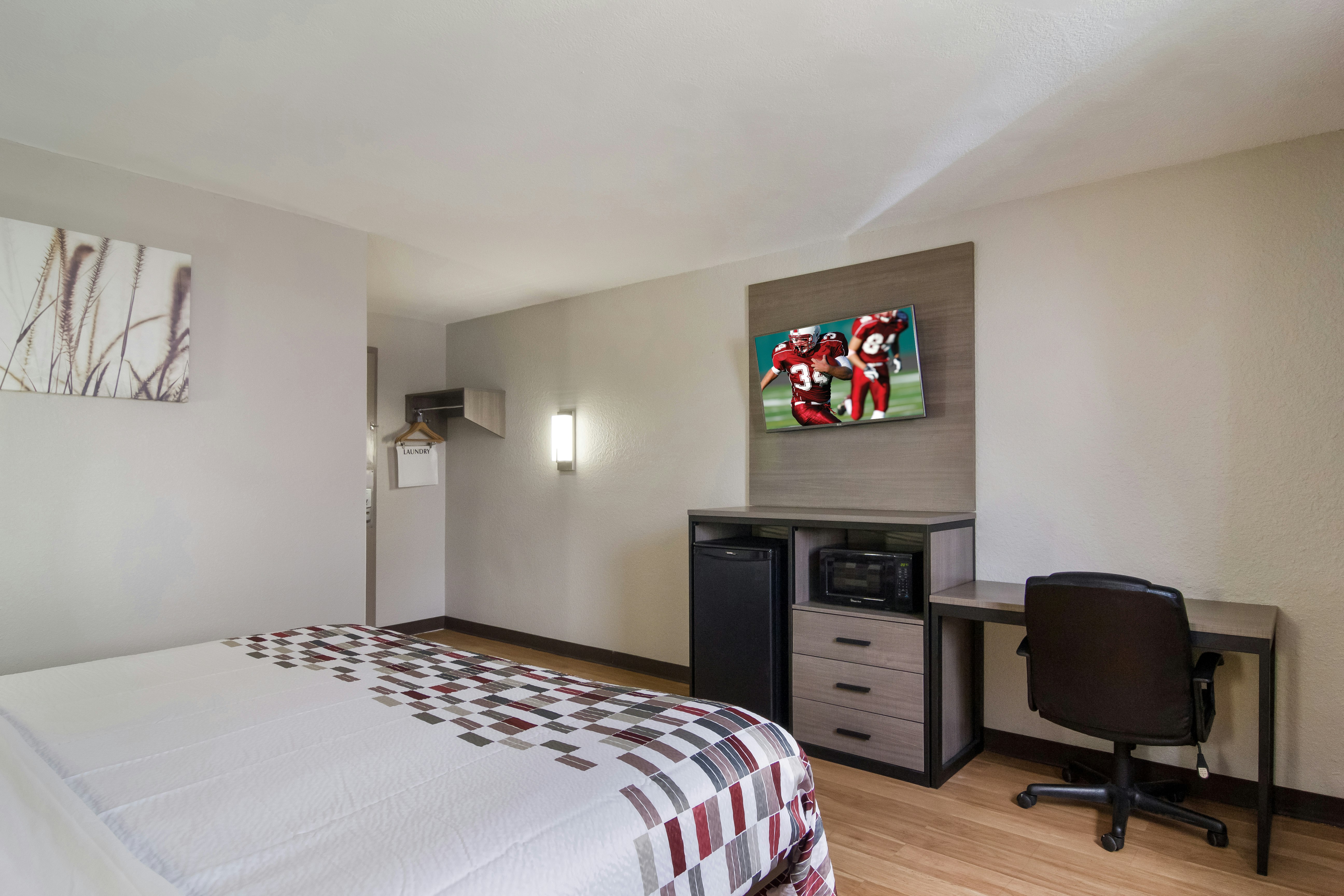 Red Roof Inn Suites Brunswick I-95