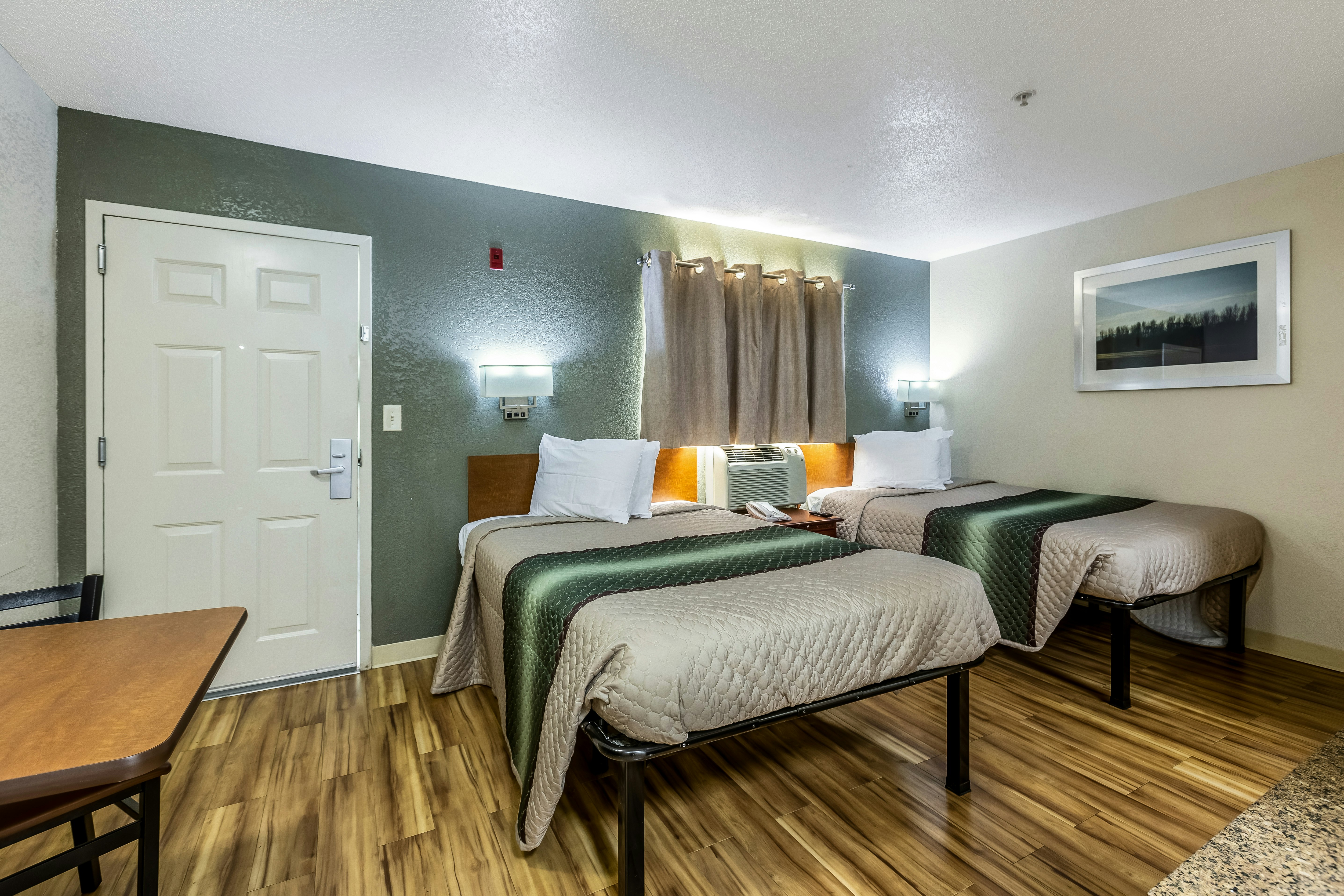 Studio 2 Full Beds Non-Smoking