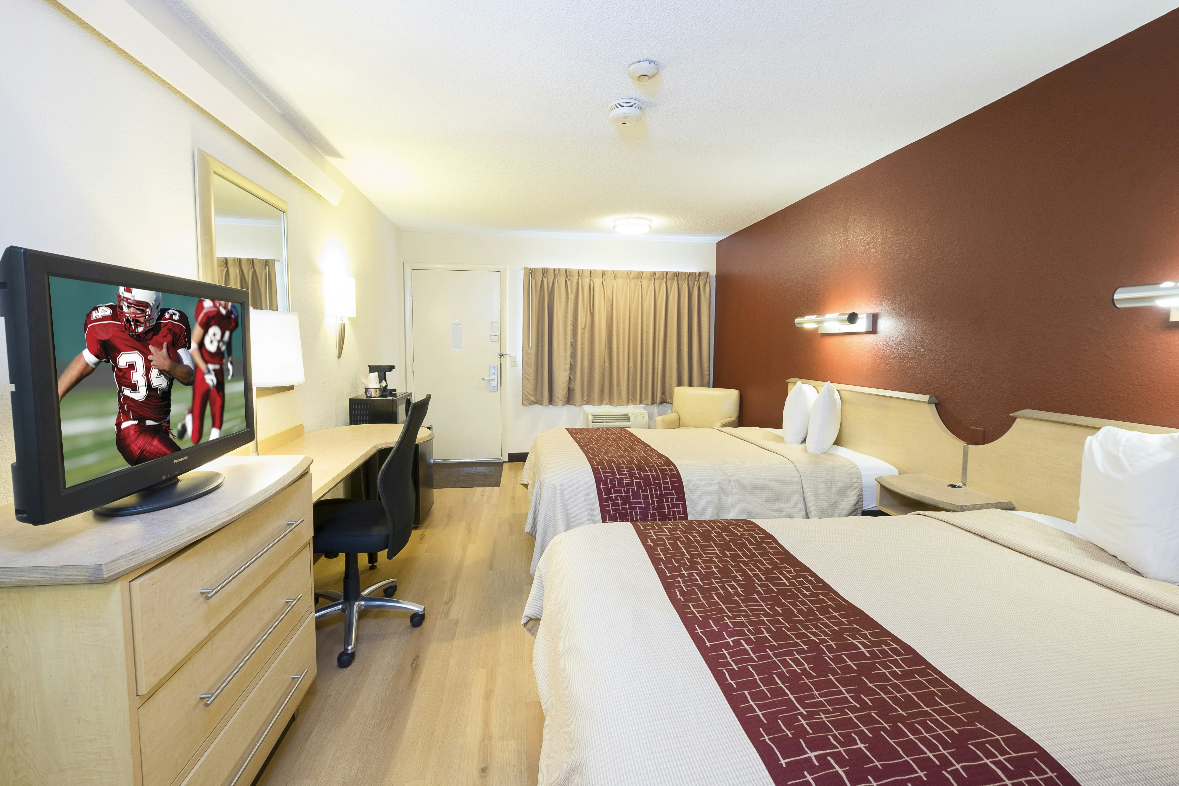 Deluxe 2 Full Beds Non-Smoking