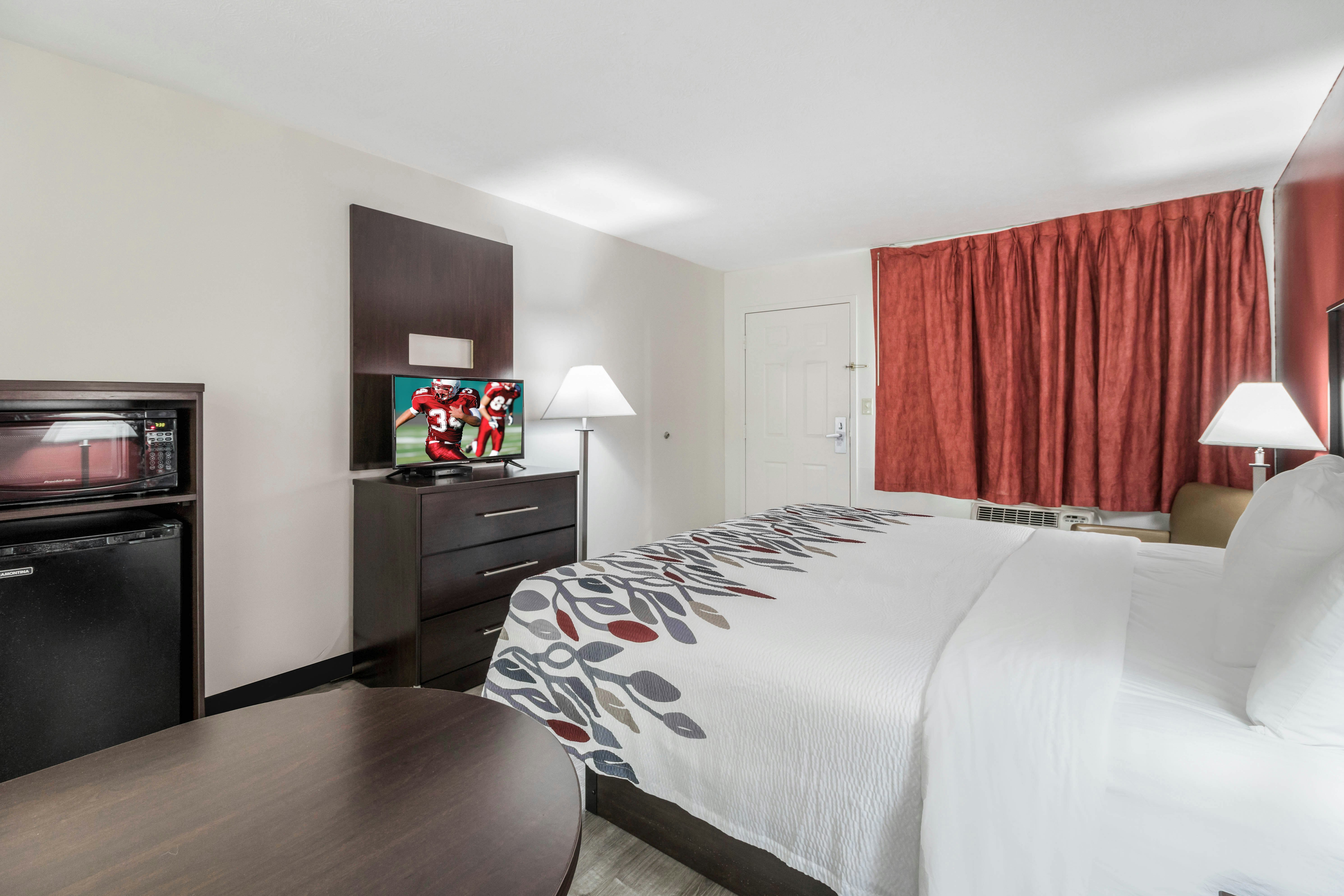 Red Roof Inn Cadiz