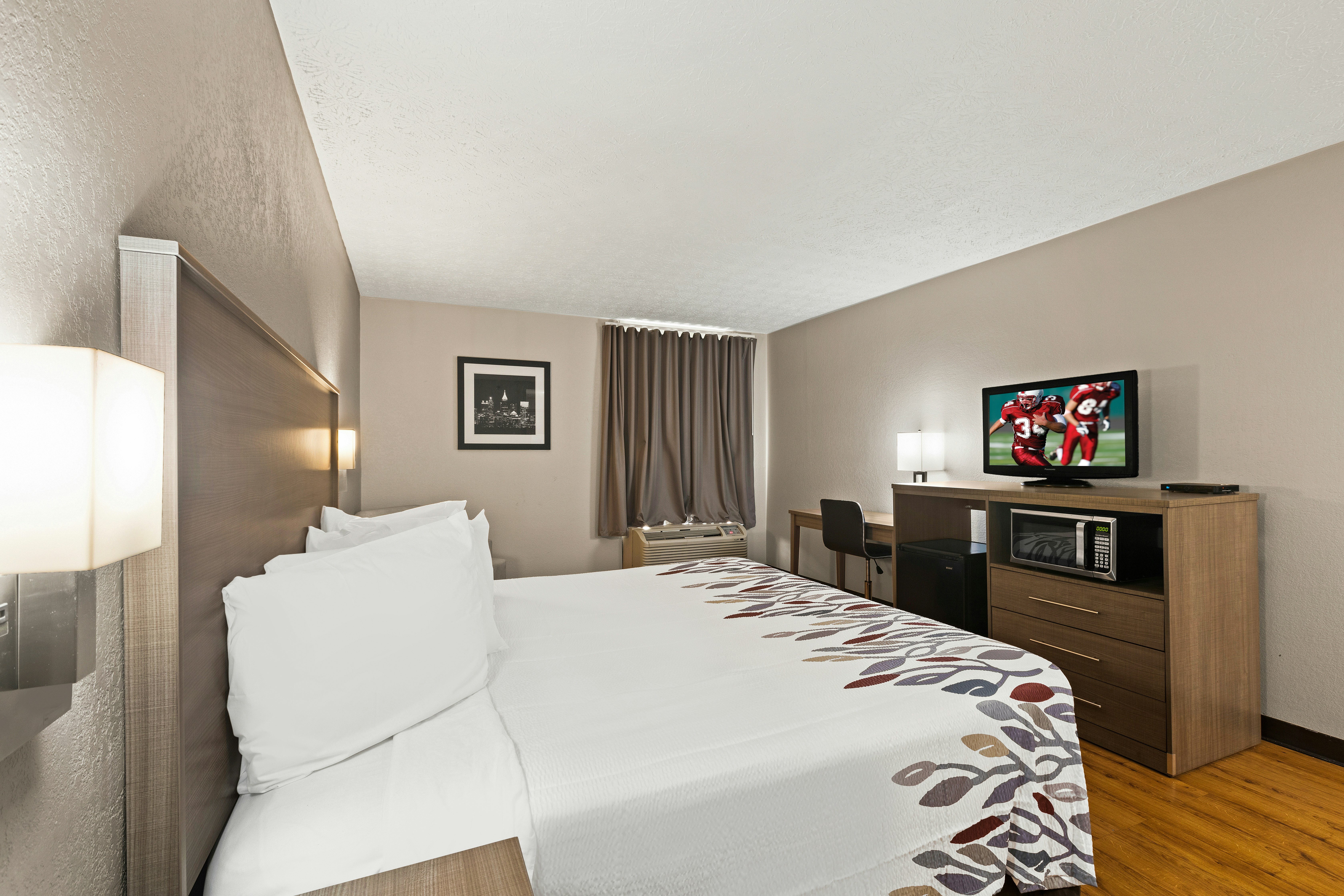 Red Roof Inn Suites Newnan