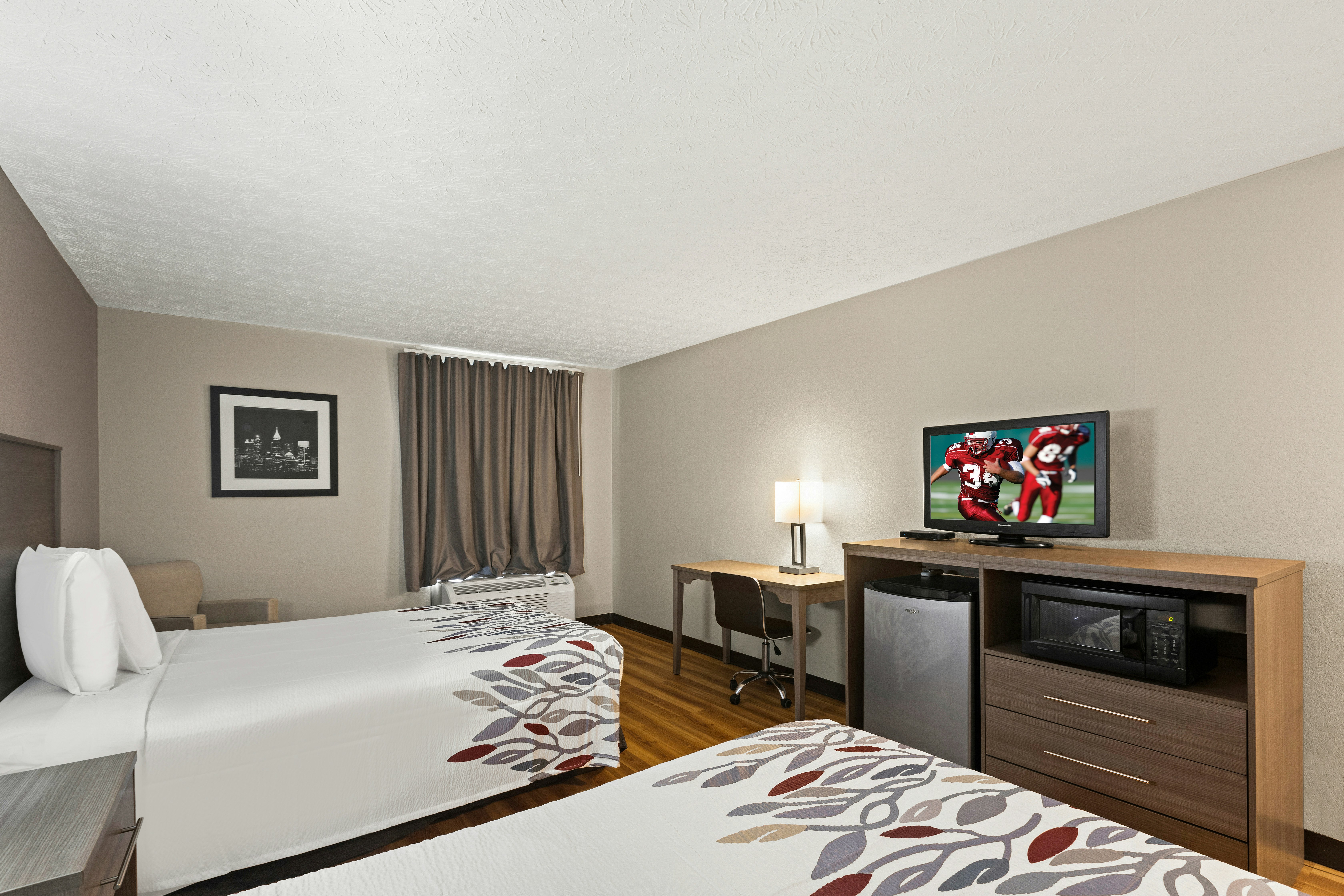 ADA Accessible Deluxe 2 Full Beds Non-Smoking