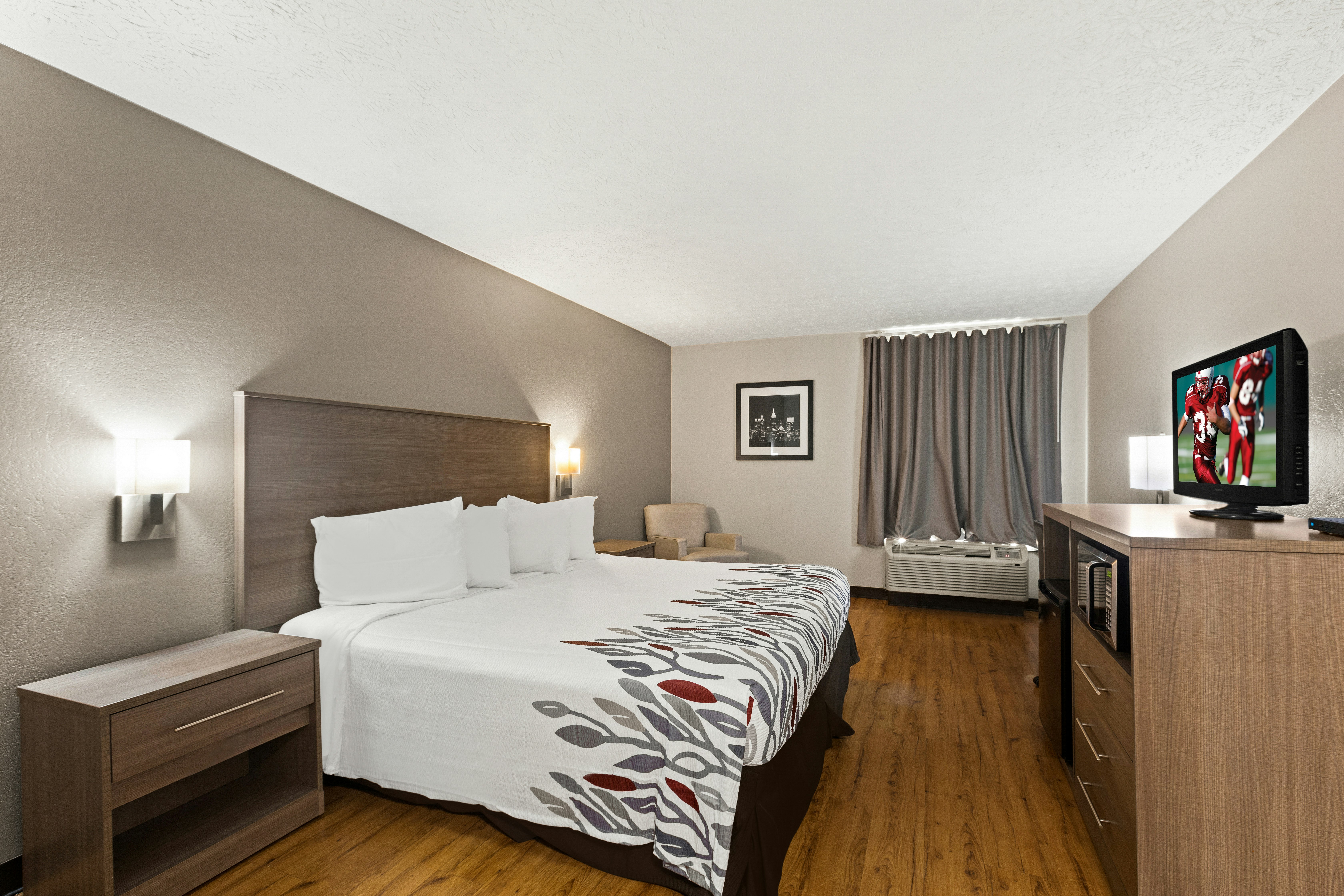 Red Roof Inn Suites Newnan