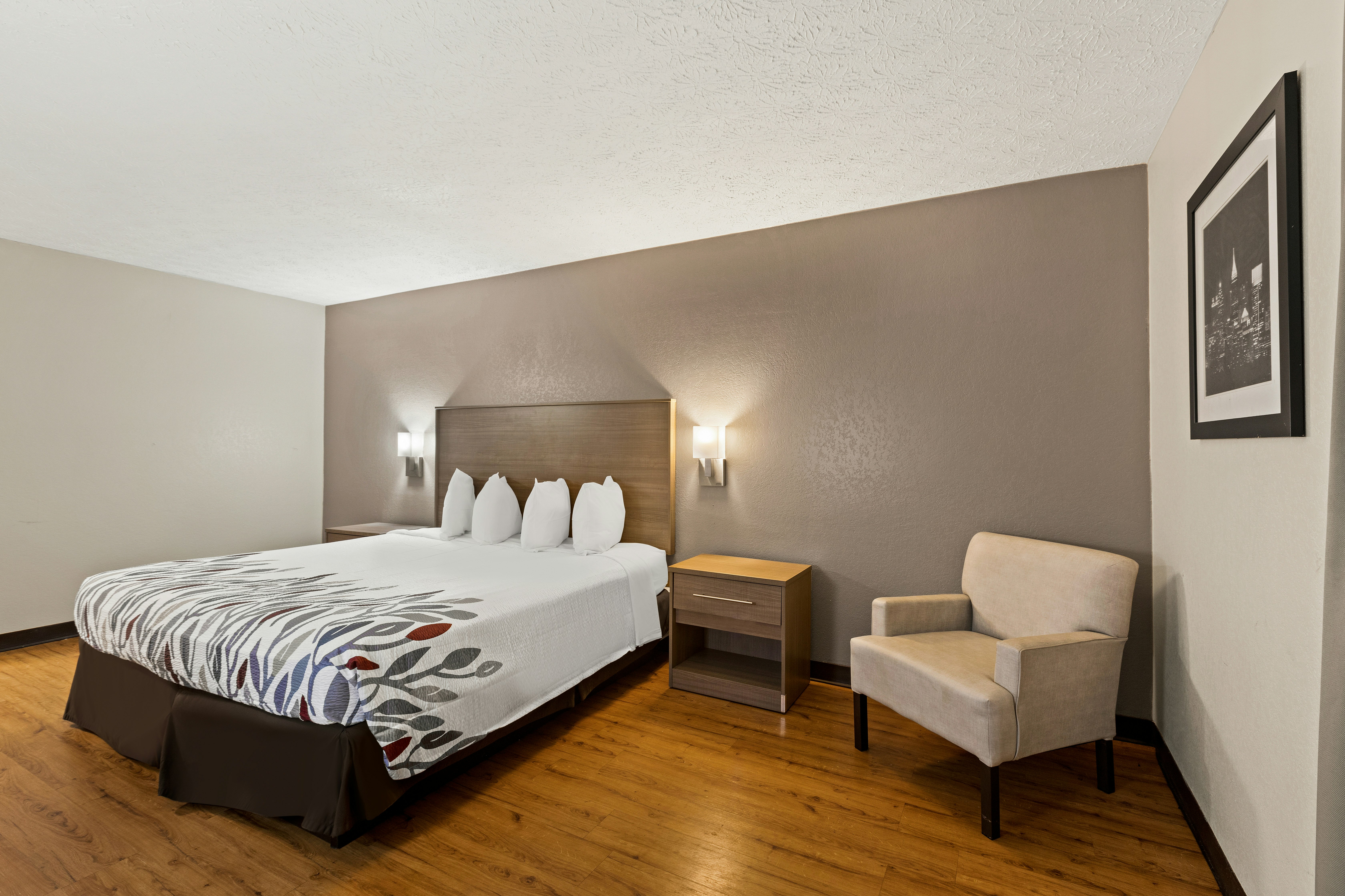Red Roof Inn Suites Newnan